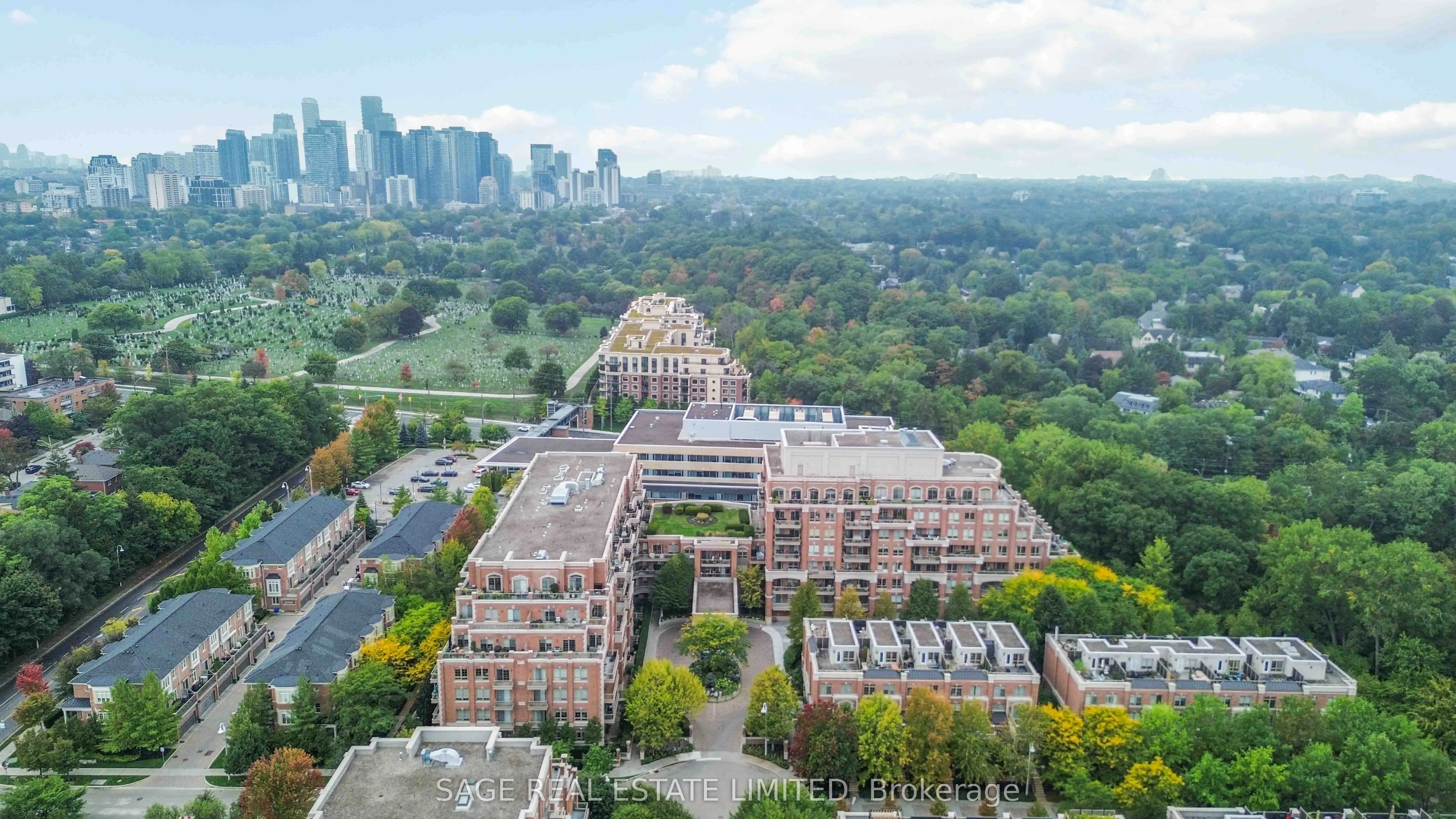 20 Burkebrook Place, #212