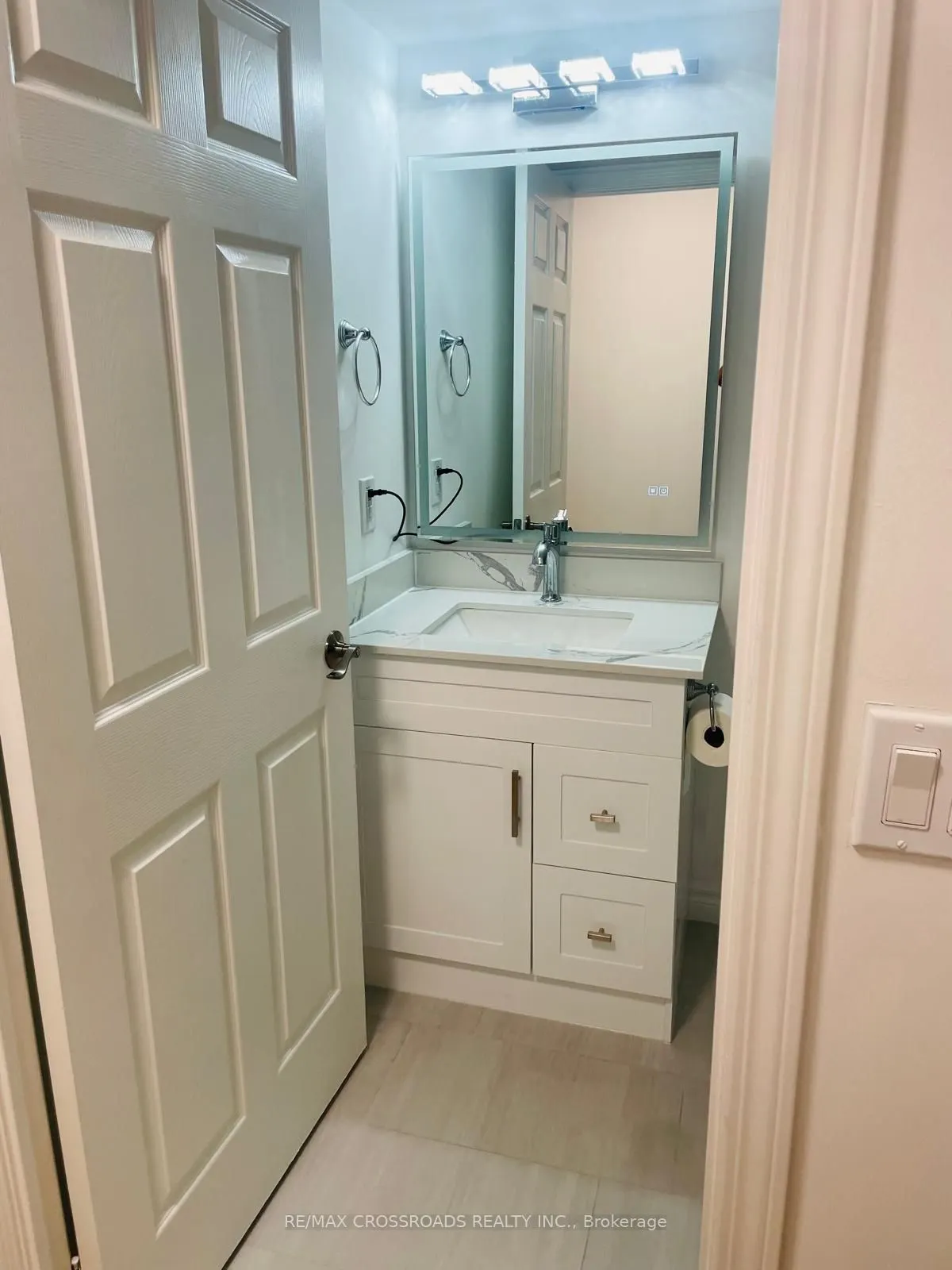 19 Grand Trunk Crescent, #3207