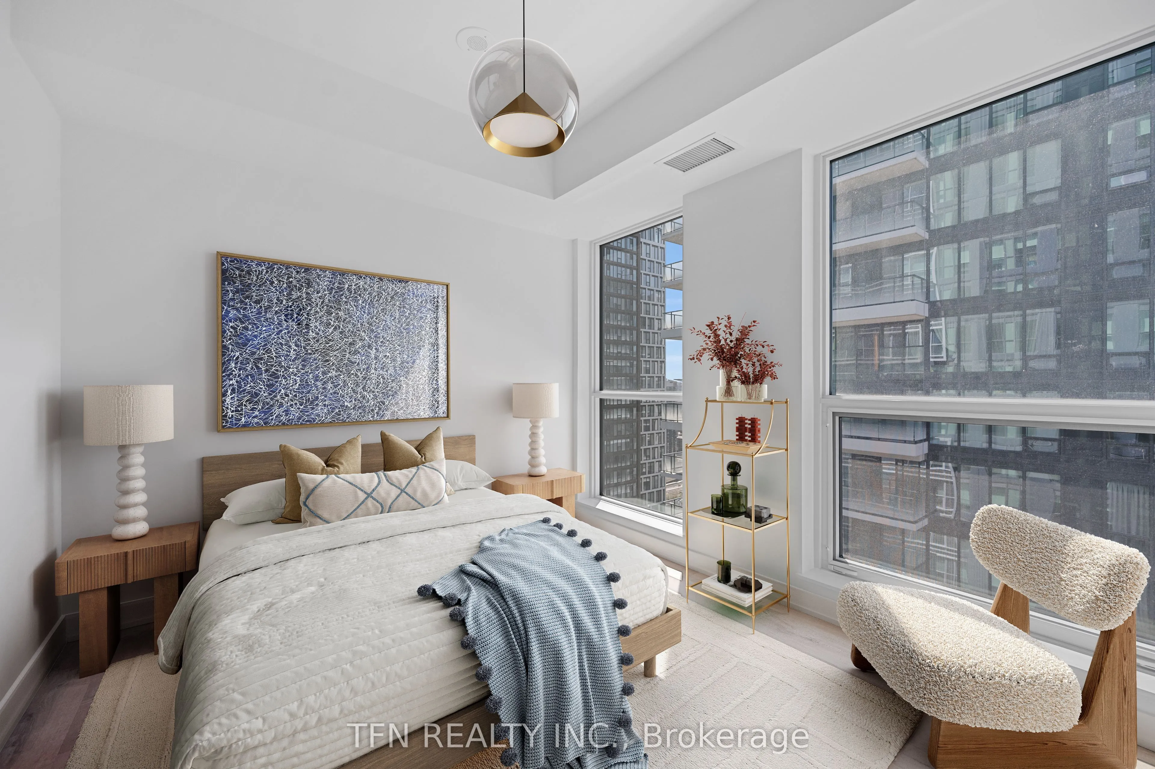 327 King Street W, #4305