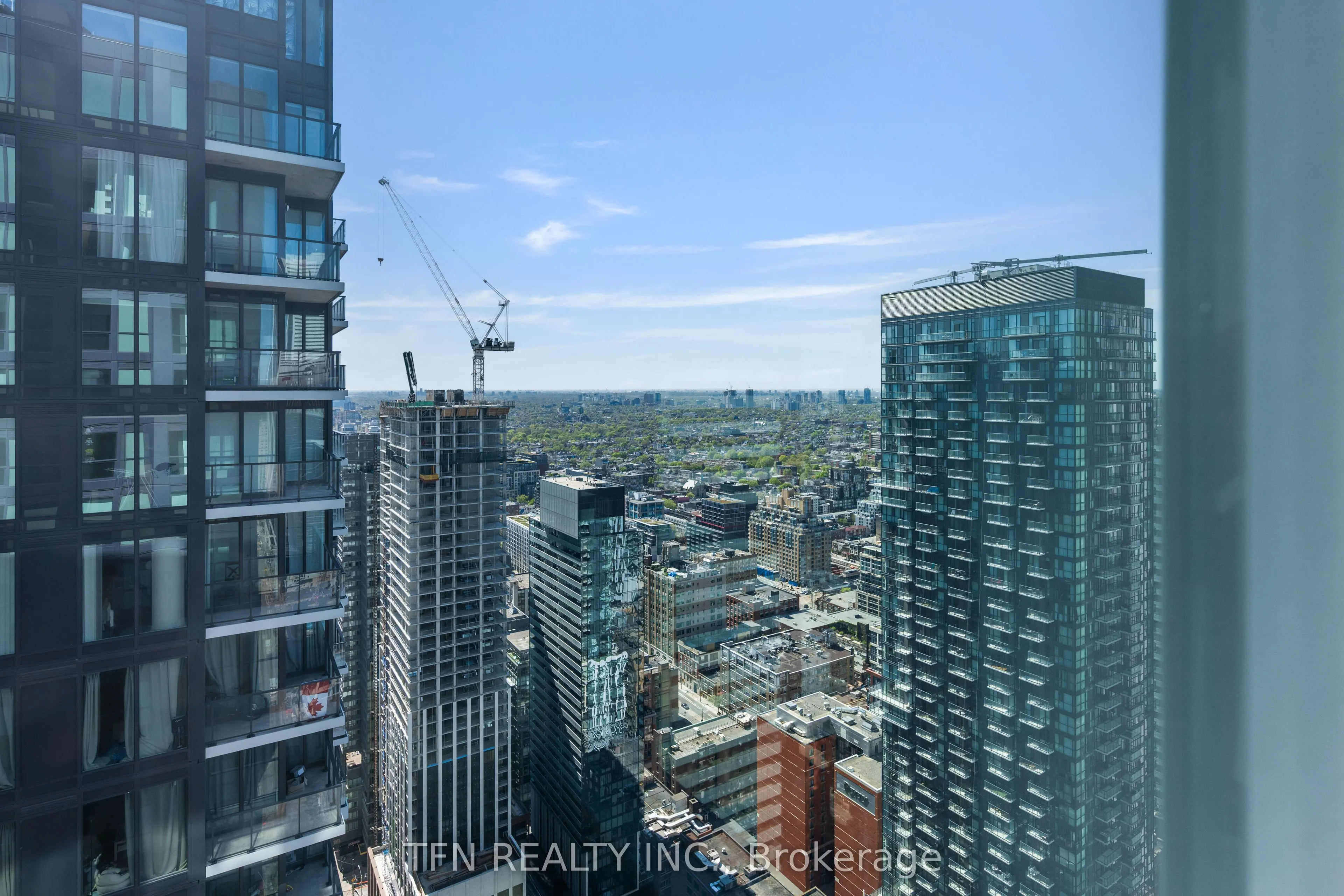 327 King Street W, #4605