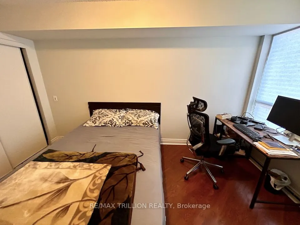 78 Harrison Garden Boulevard, #1014
