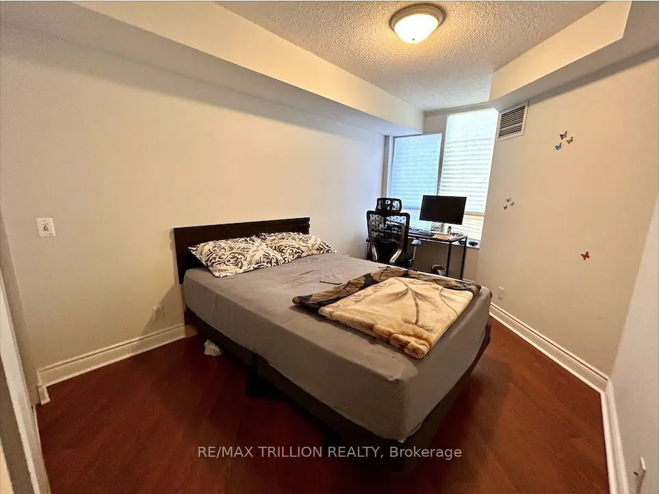 78 Harrison Garden Boulevard, #1014