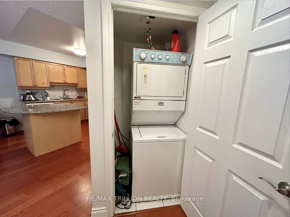 78 Harrison Garden Boulevard, #1014