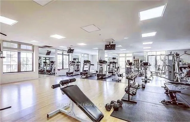 78 Harrison Garden Boulevard, #1014