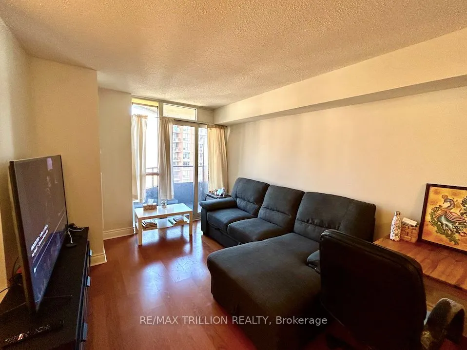 78 Harrison Garden Boulevard, #1014