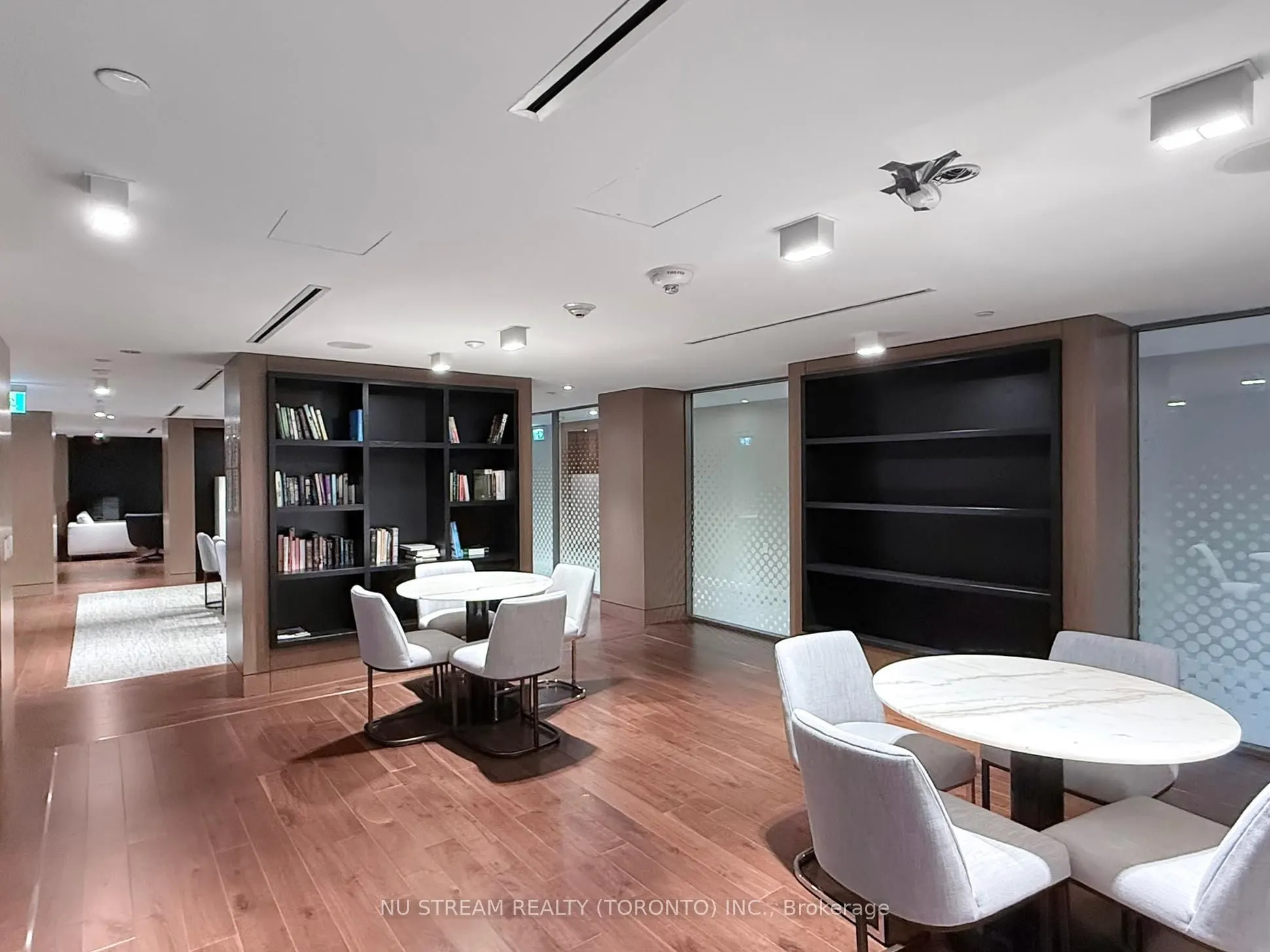 15 Queens Quay East Quay E, #2106