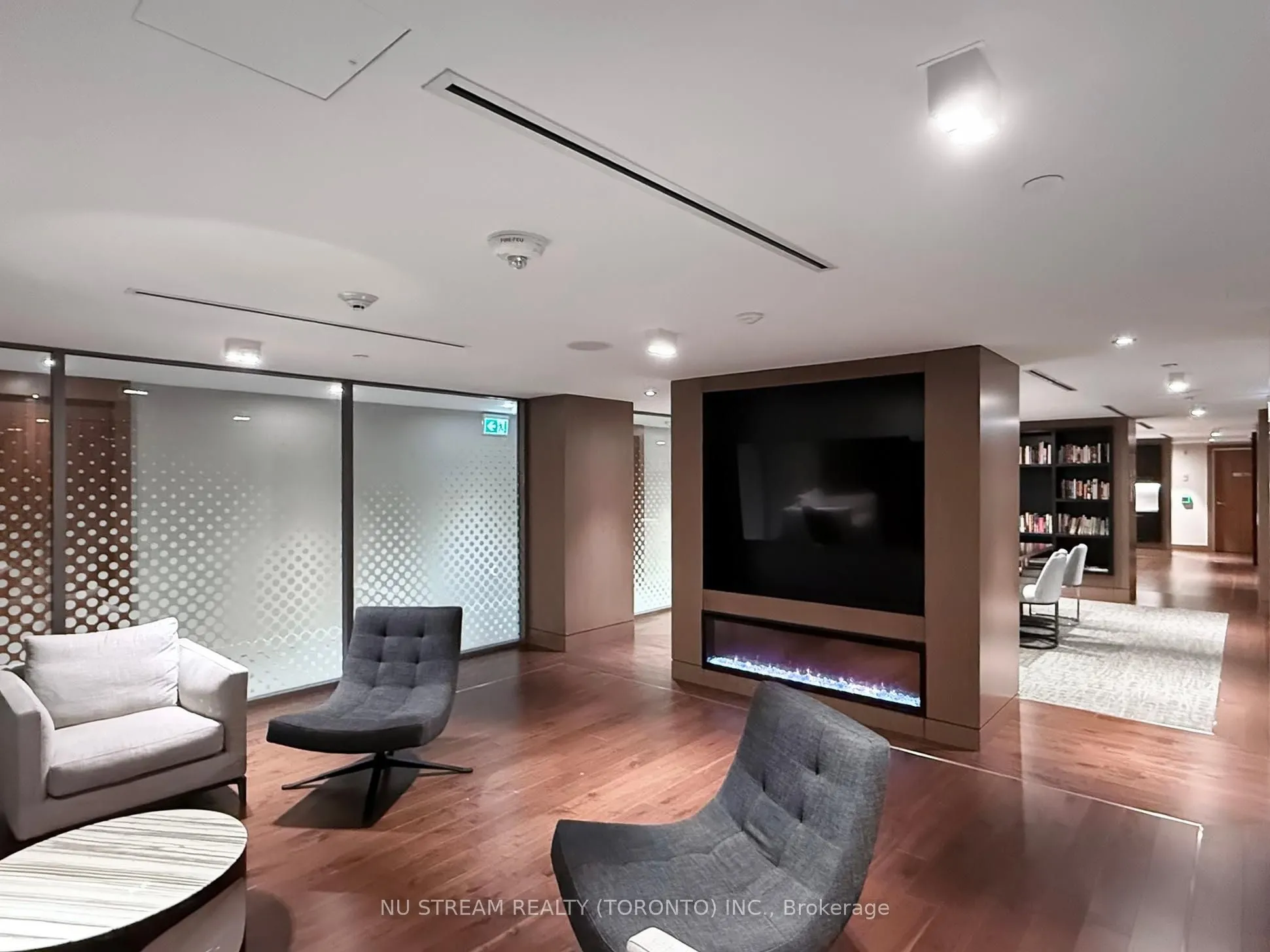 15 Queens Quay East Quay E, #2106