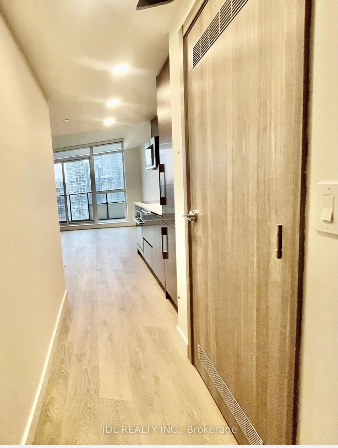 38 Widmer Street, #3703