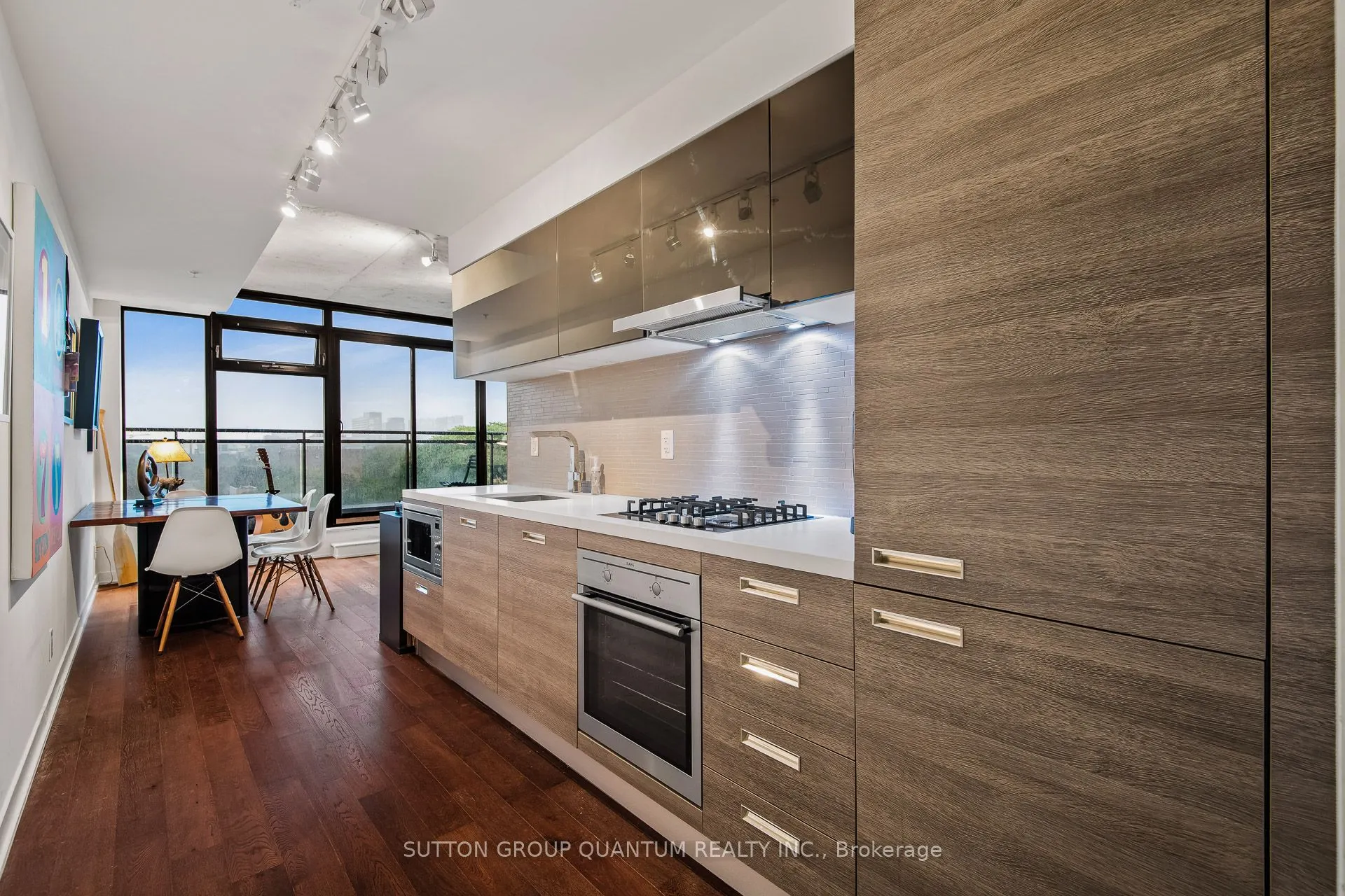 1239 Dundas Street W, #502
