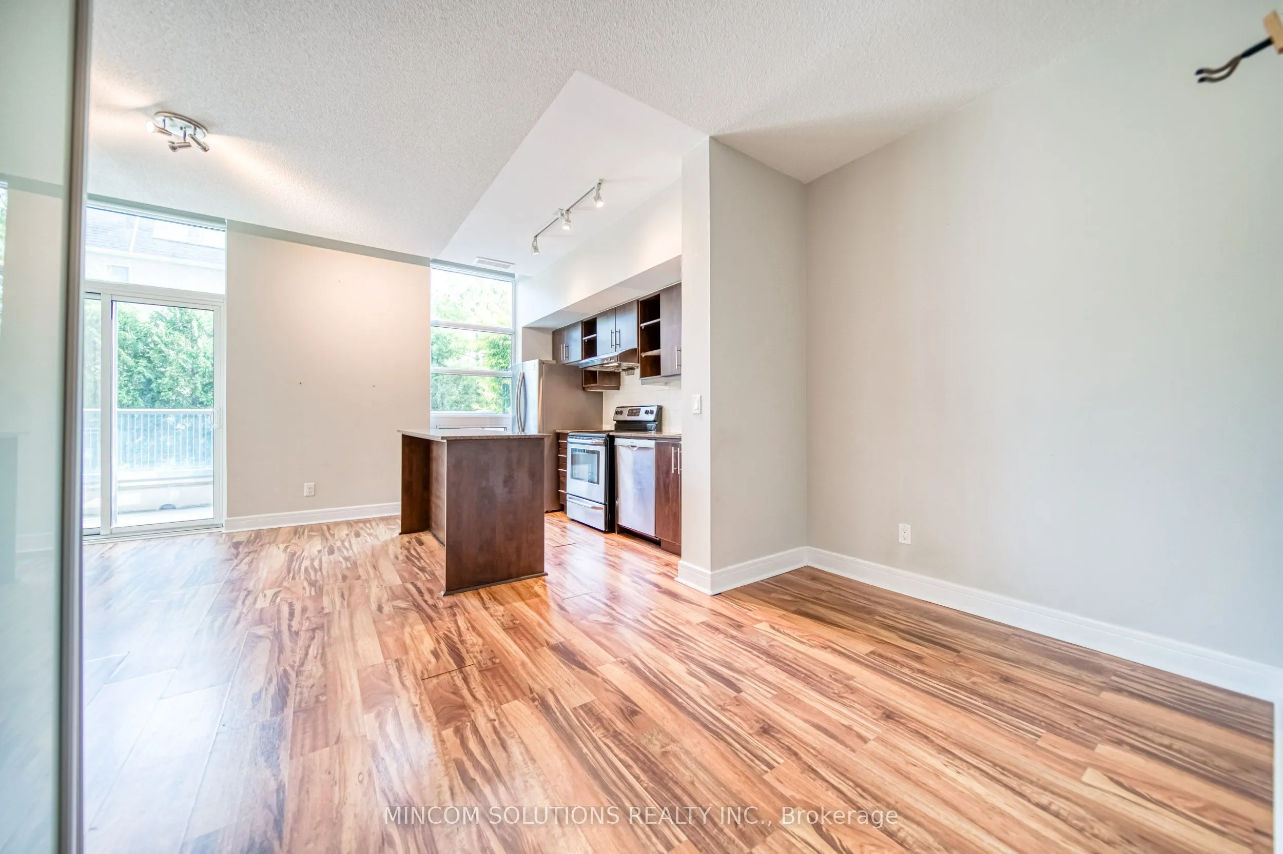 35 Brian Peck Crescent, #110