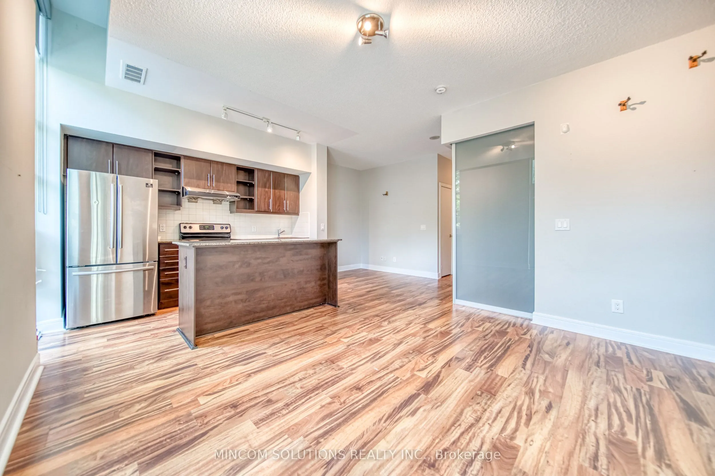 35 Brian Peck Crescent, #110