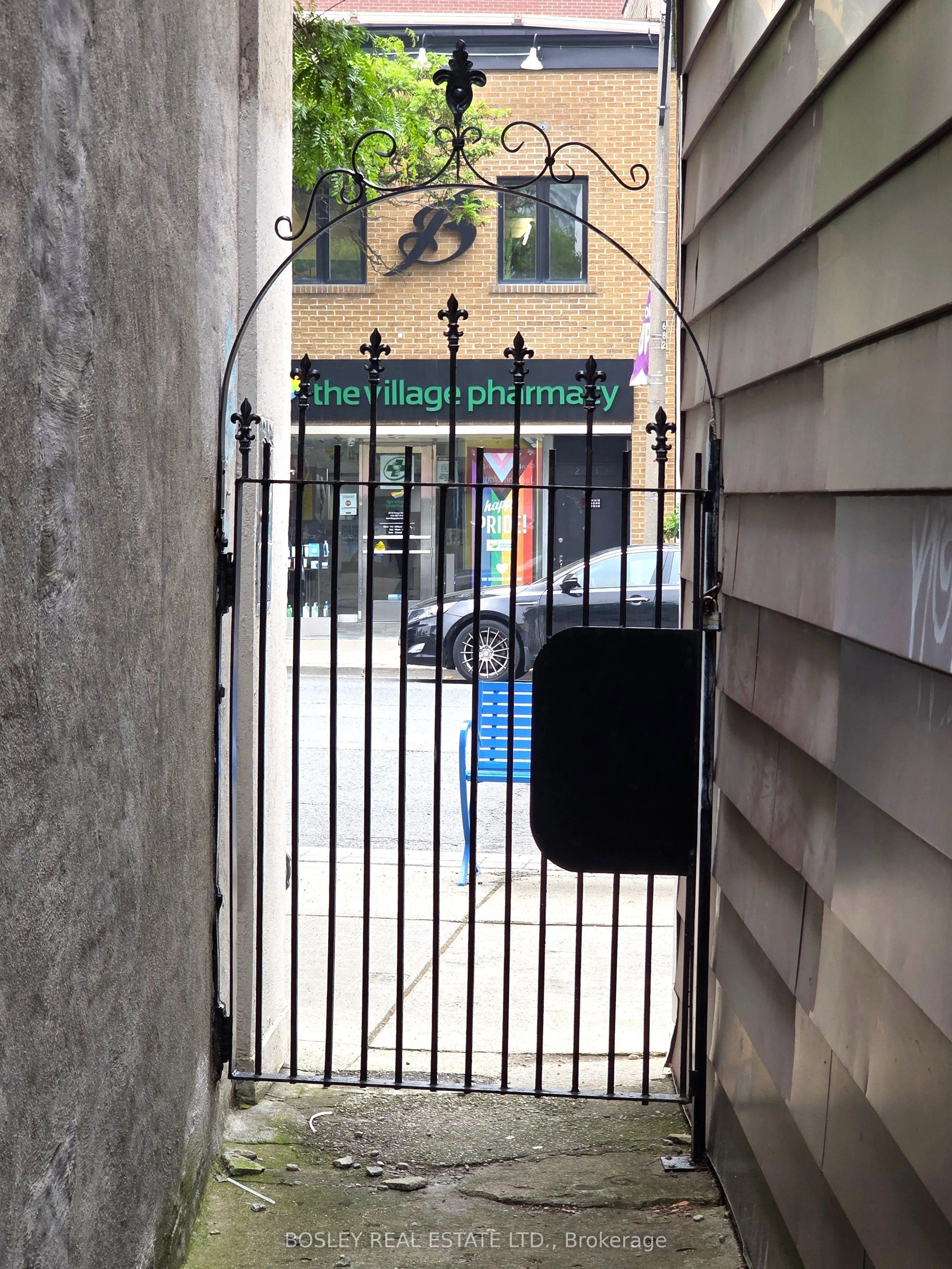 2519 Yonge Street, #2nd Floor