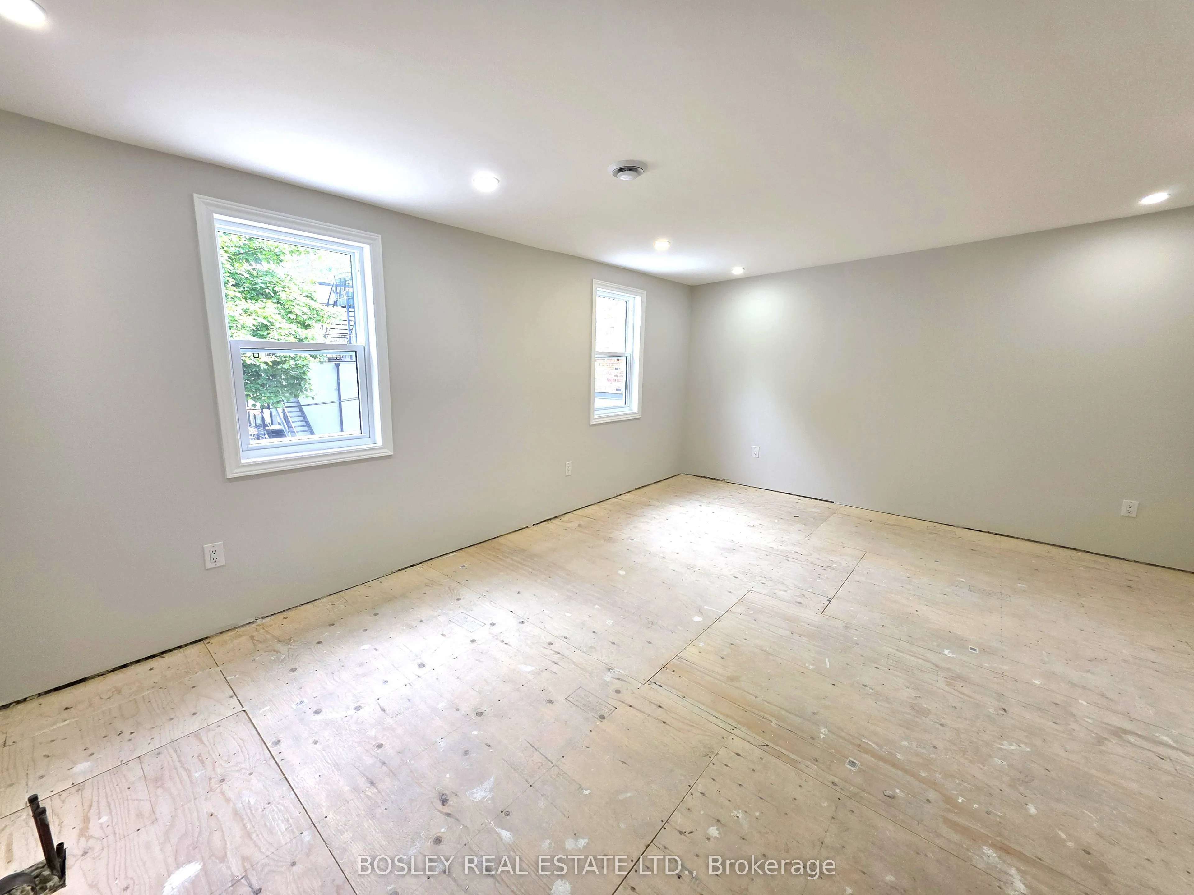 2519 Yonge Street, #2nd Floor