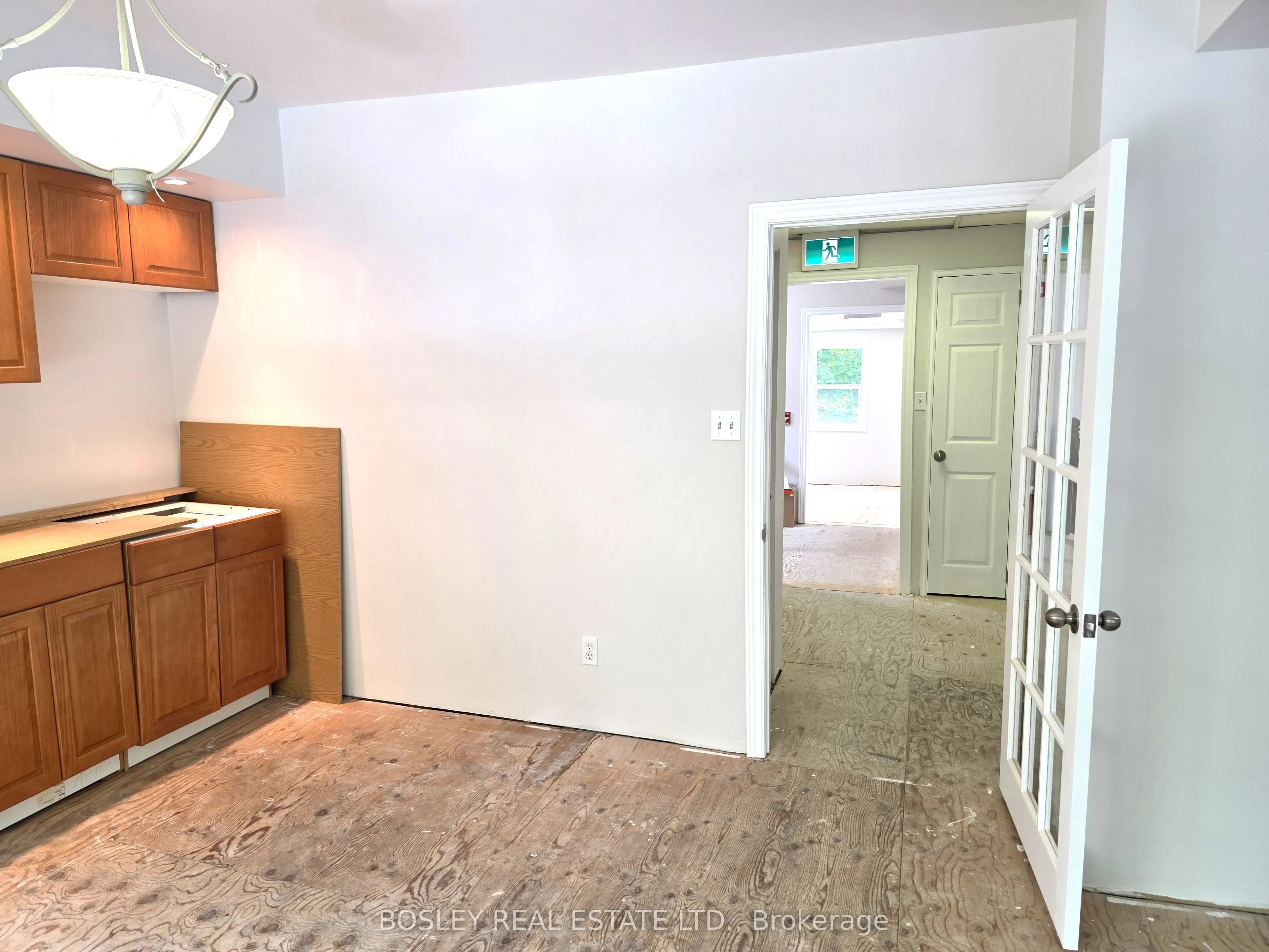 2519 Yonge Street, #2nd Floor