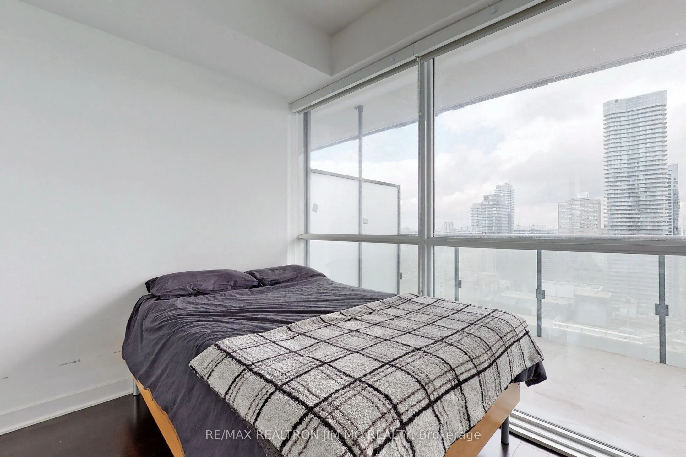 15 Grenville Street, #3507