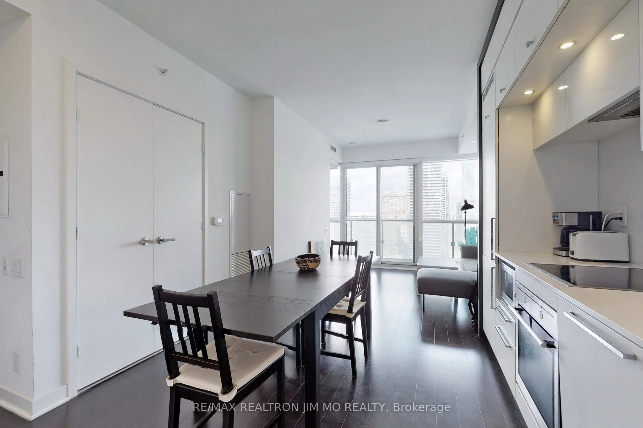 15 Grenville Street, #3507