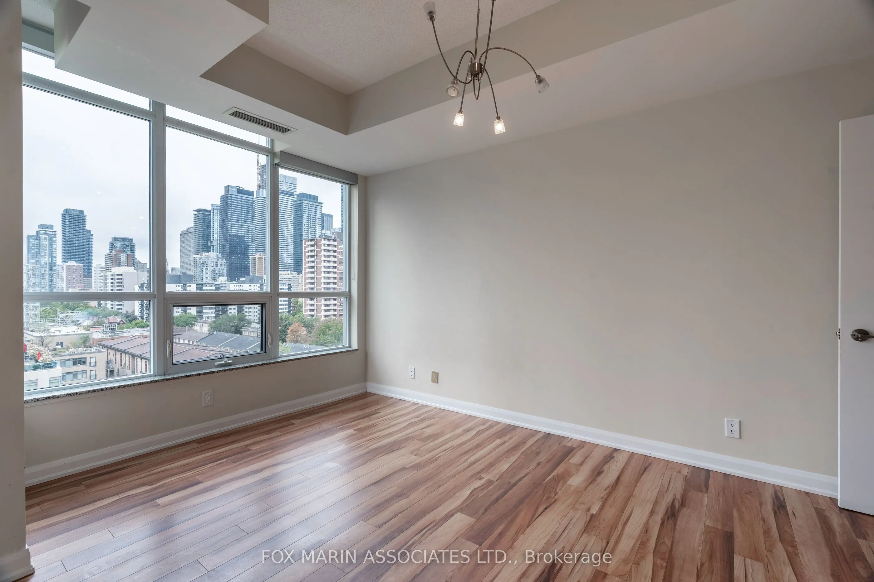 500 Sherbourne Street, #909