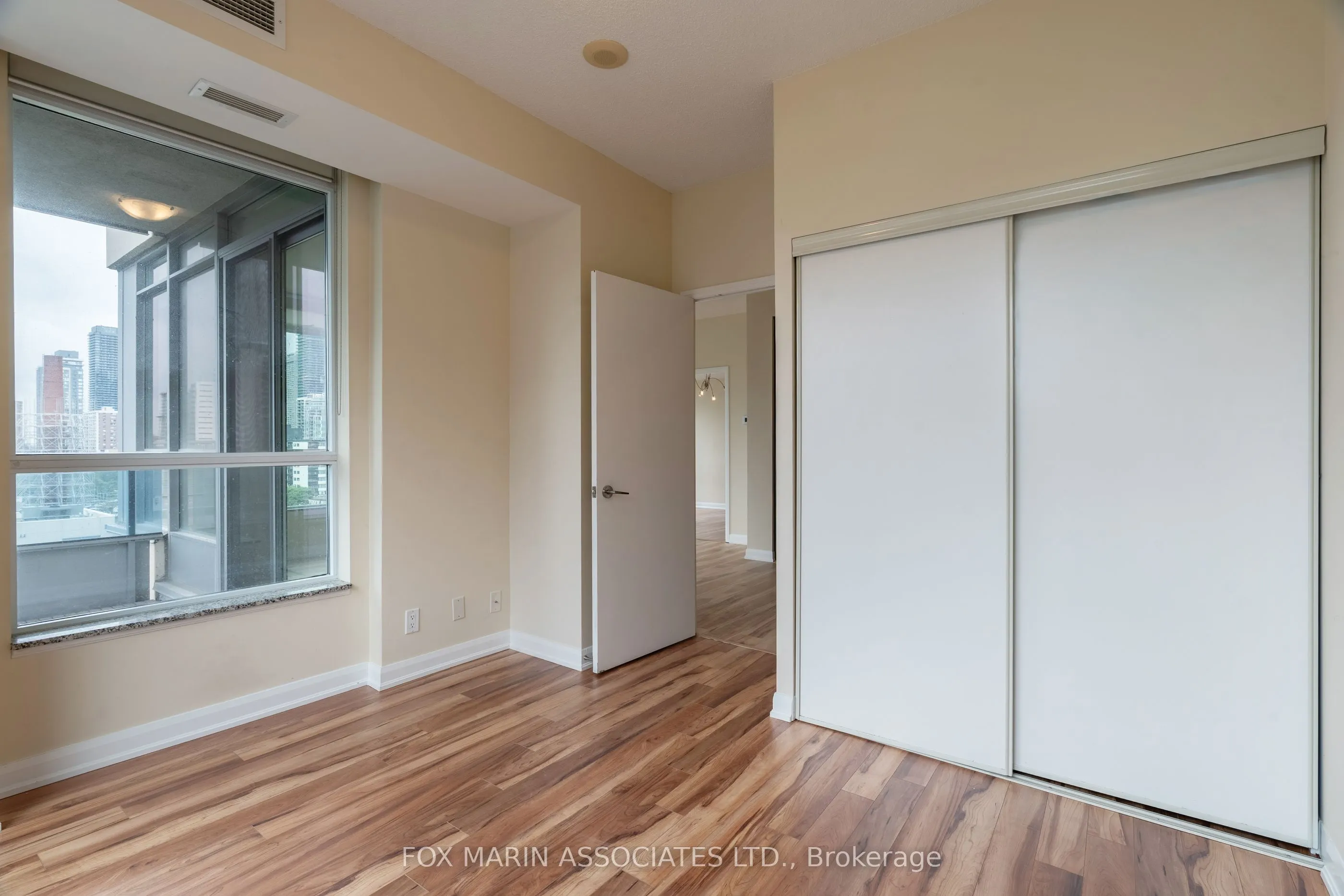 500 Sherbourne Street, #909