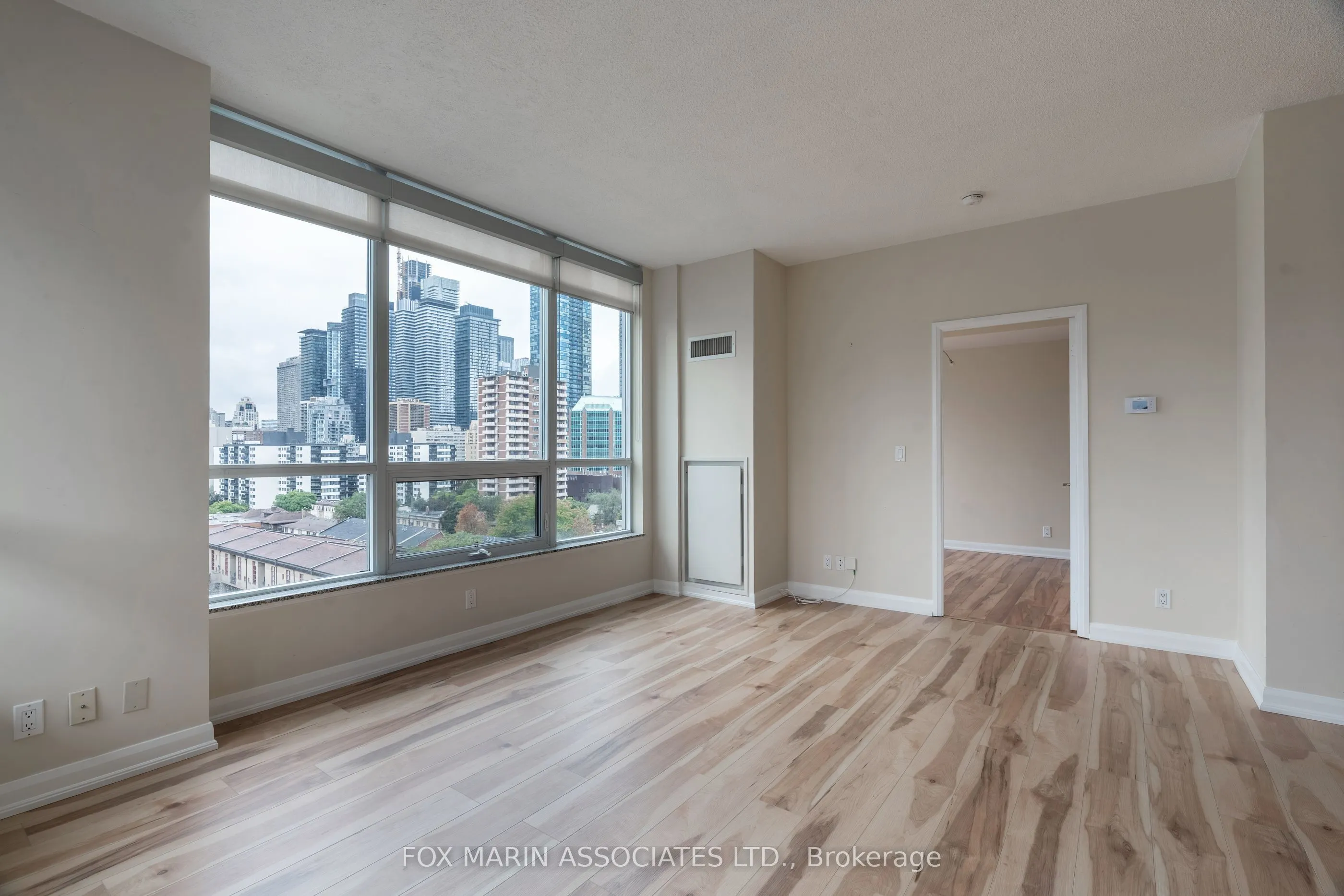 500 Sherbourne Street, #909