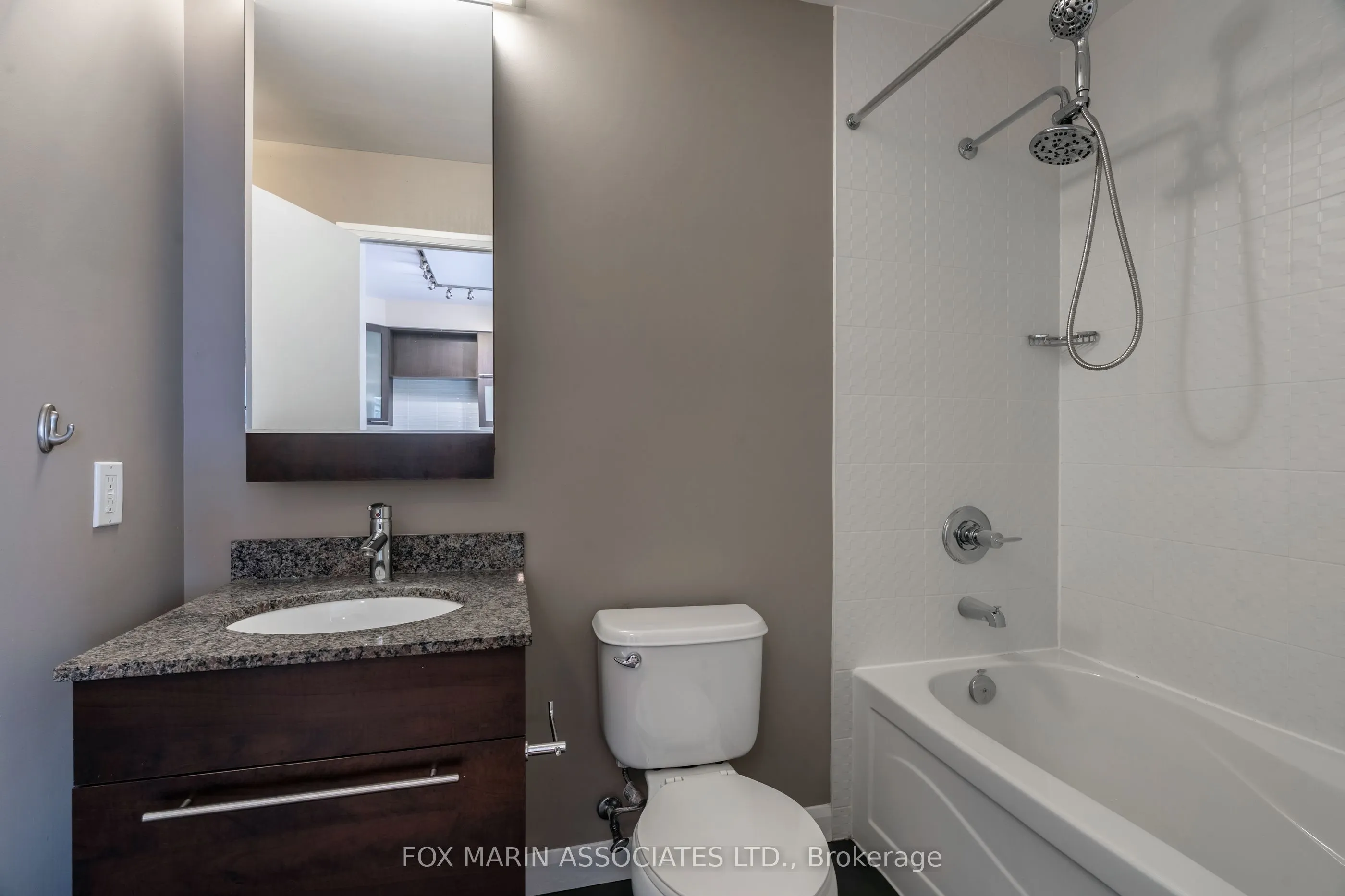 500 Sherbourne Street, #909