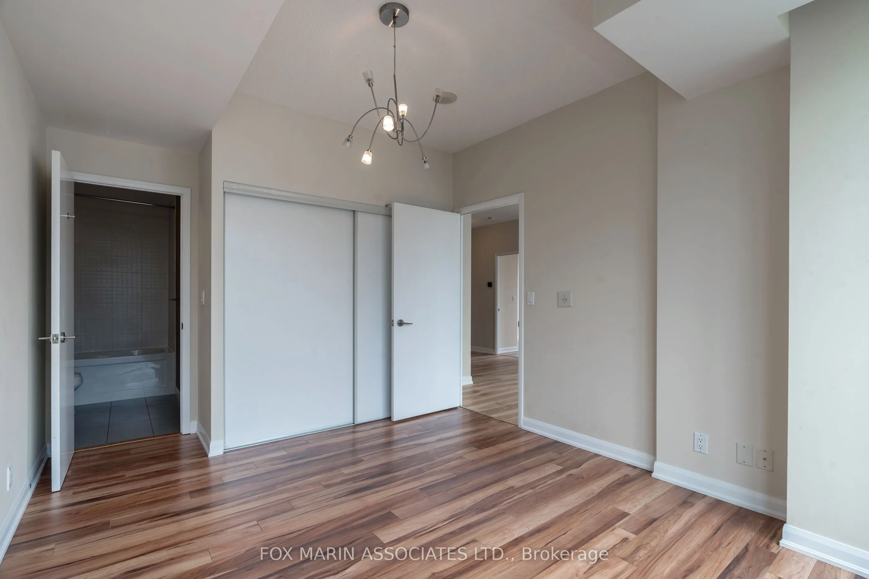 500 Sherbourne Street, #909