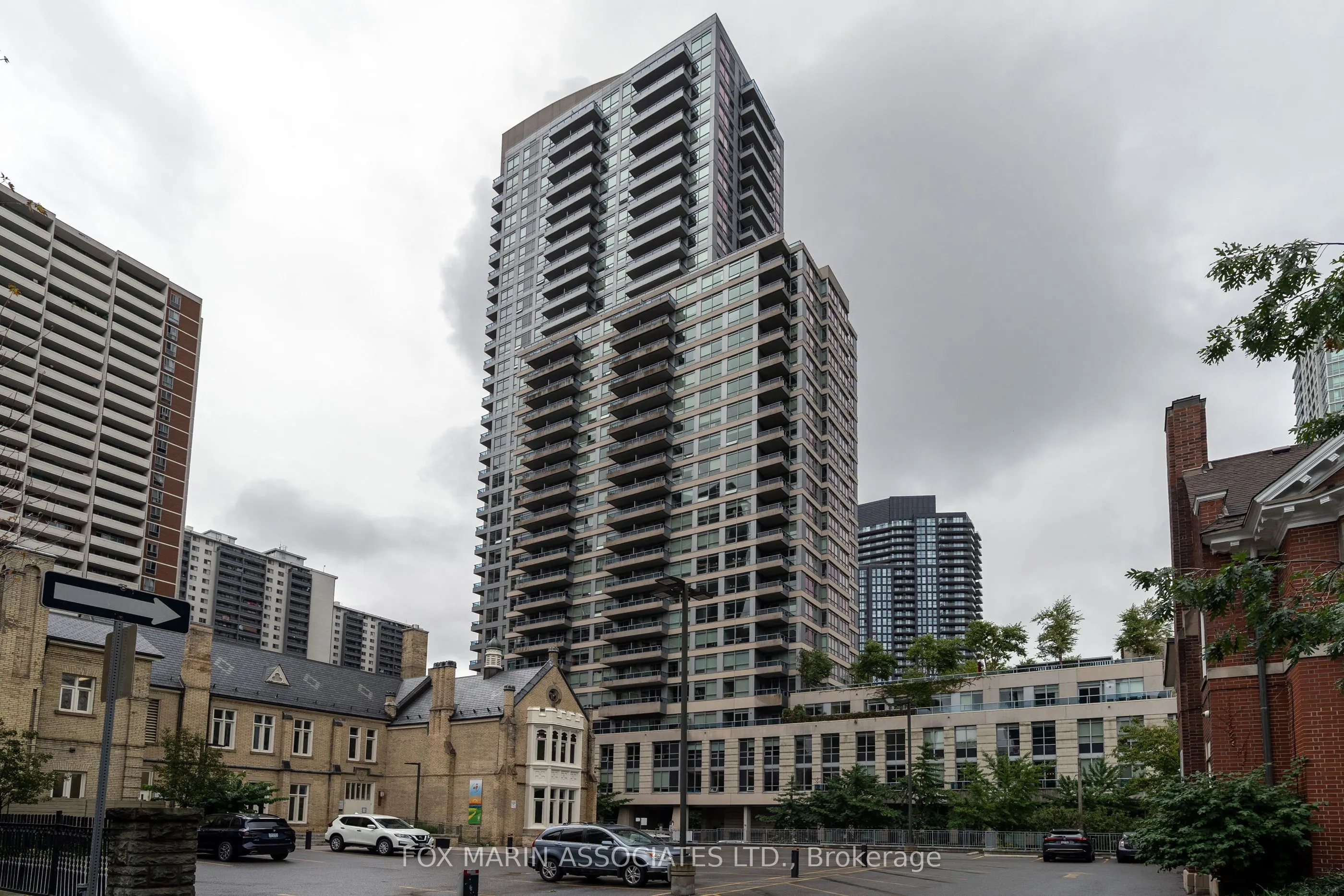 500 Sherbourne Street, #909