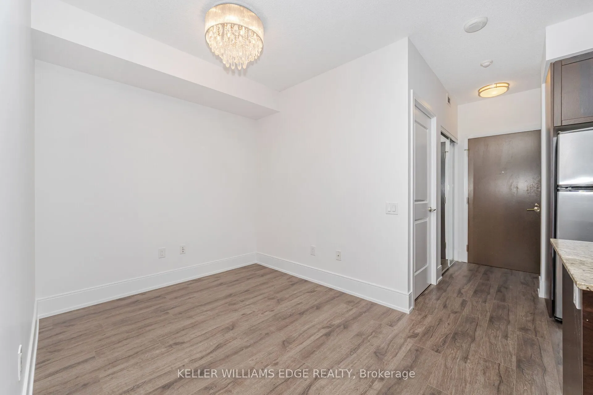 560 Front Street W, #821