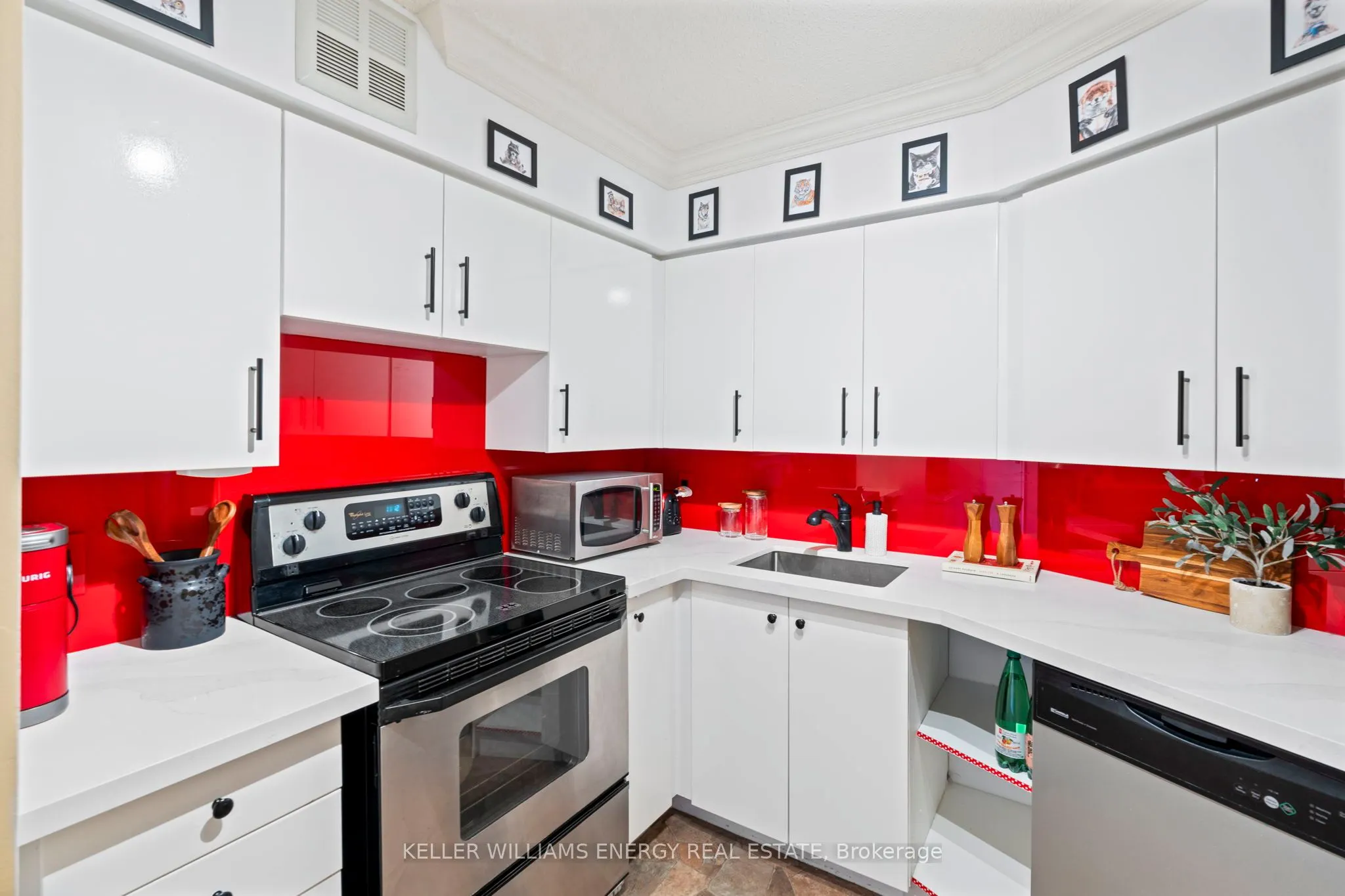 270 Queens Quay W, #704
