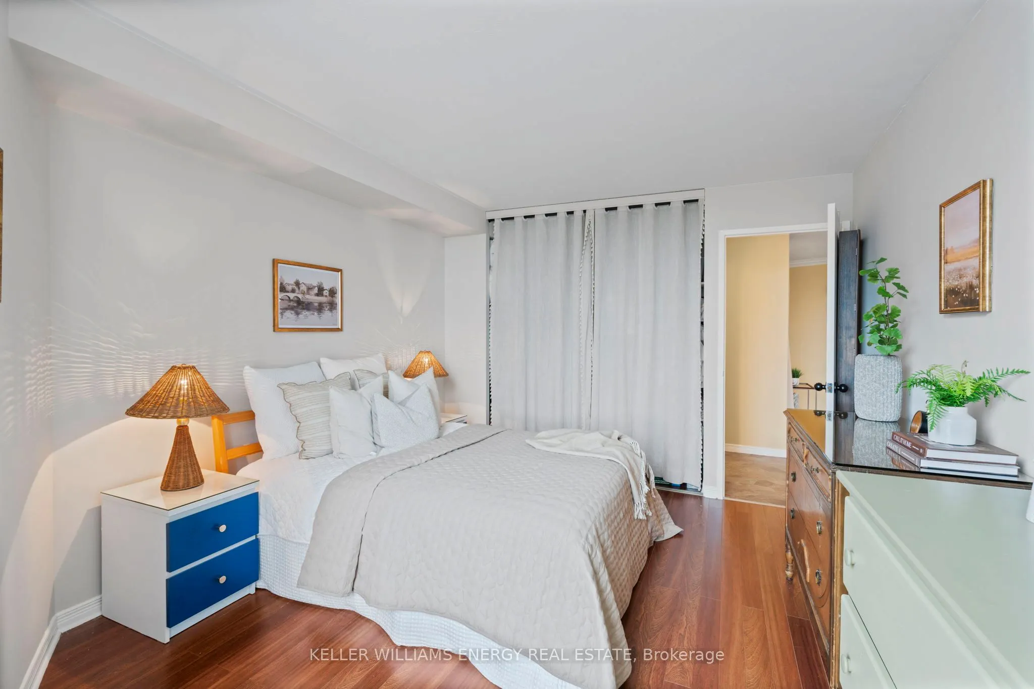 270 Queens Quay W, #704