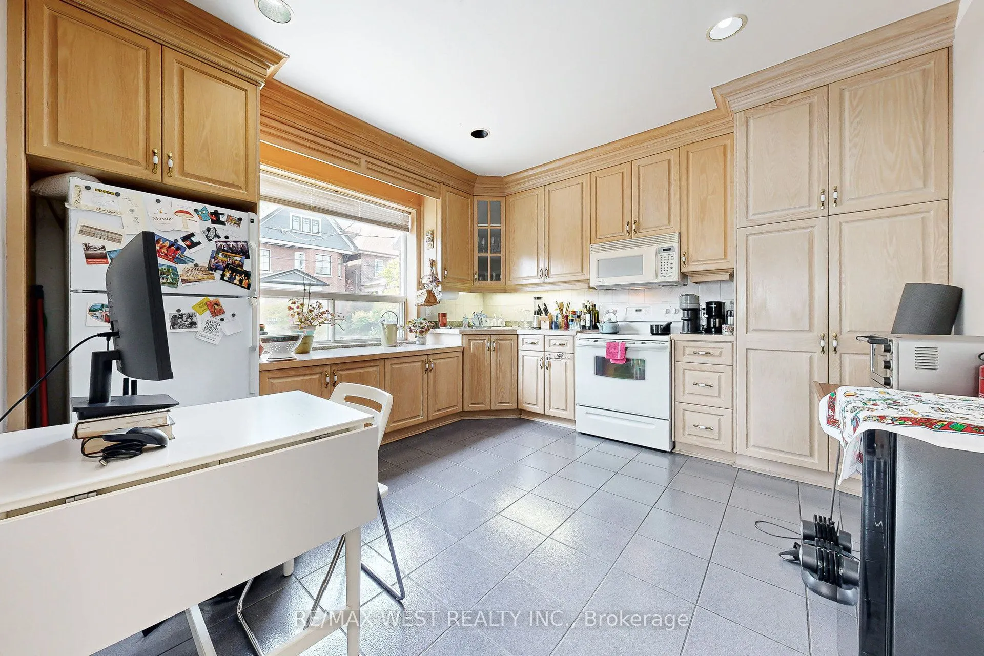 52 Heydon Park Road