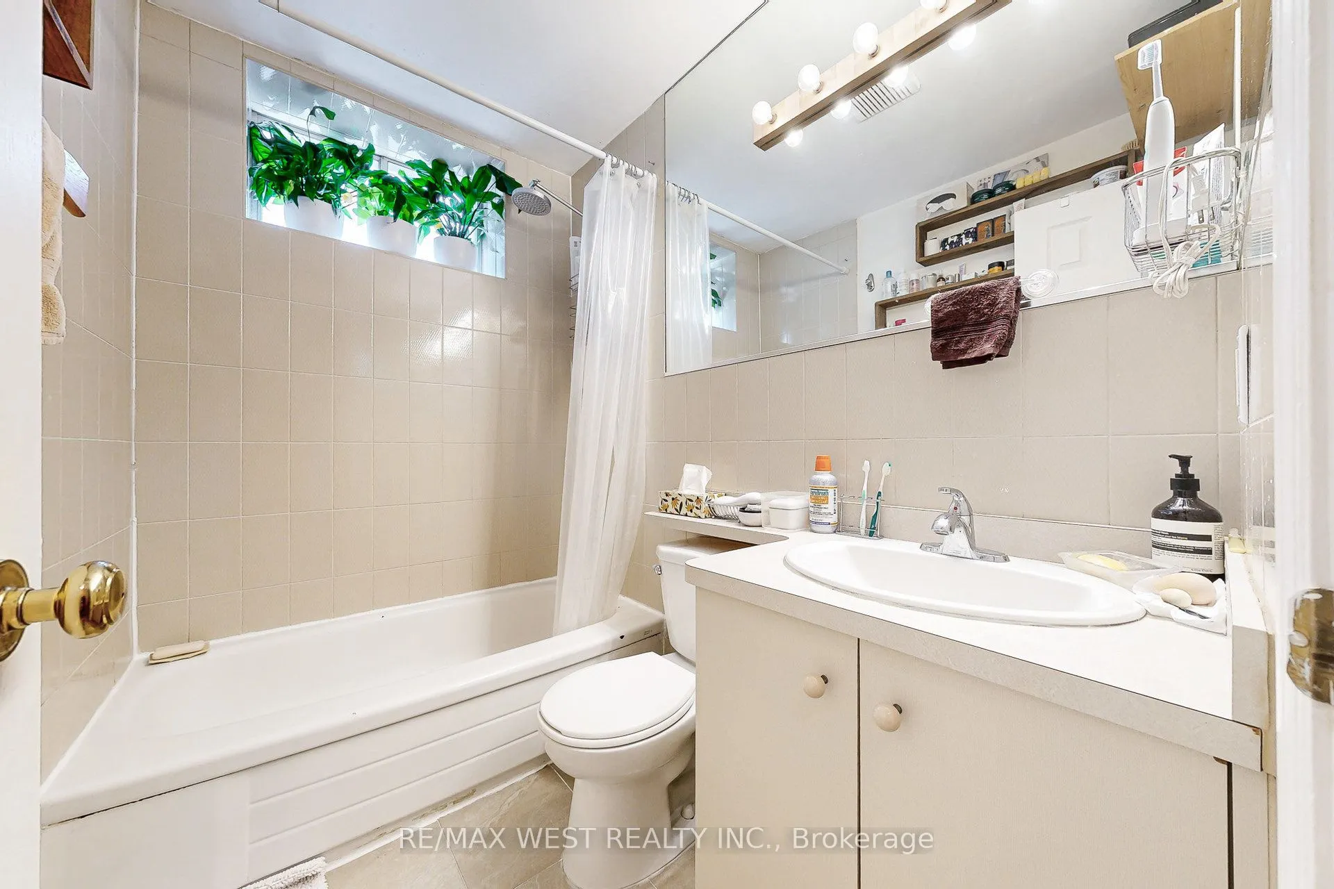 52 Heydon Park Road