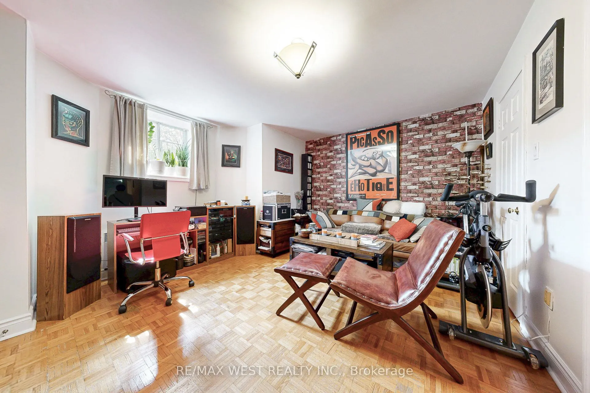 52 Heydon Park Road