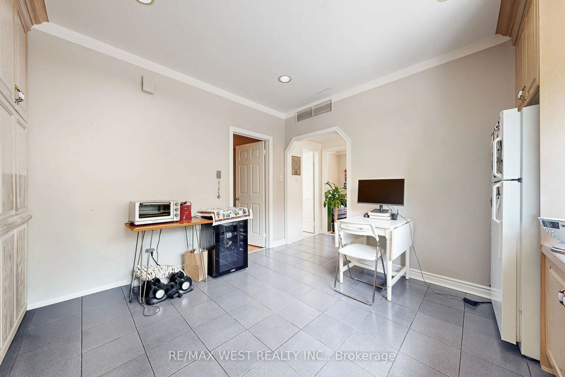 52 Heydon Park Road