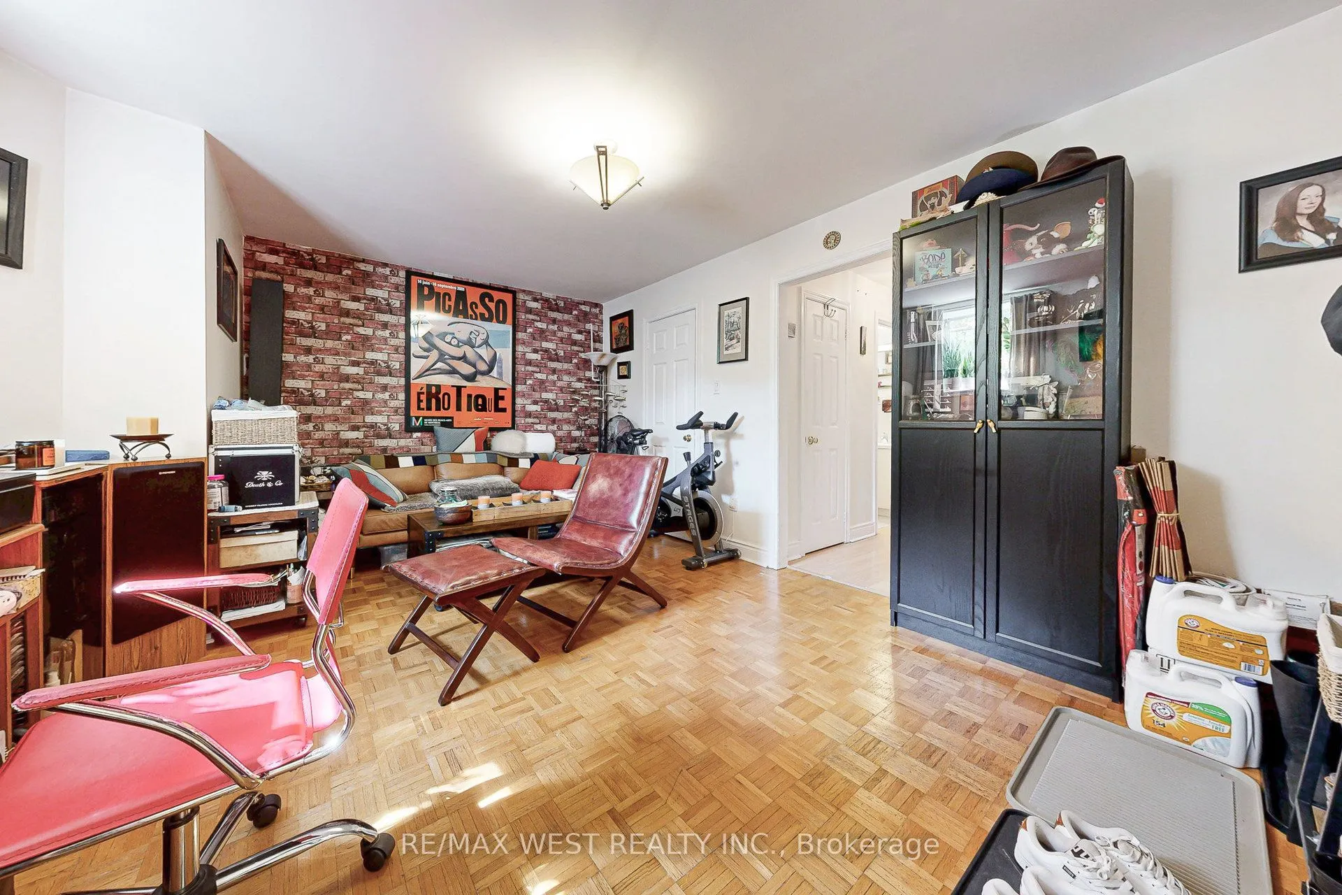 52 Heydon Park Road