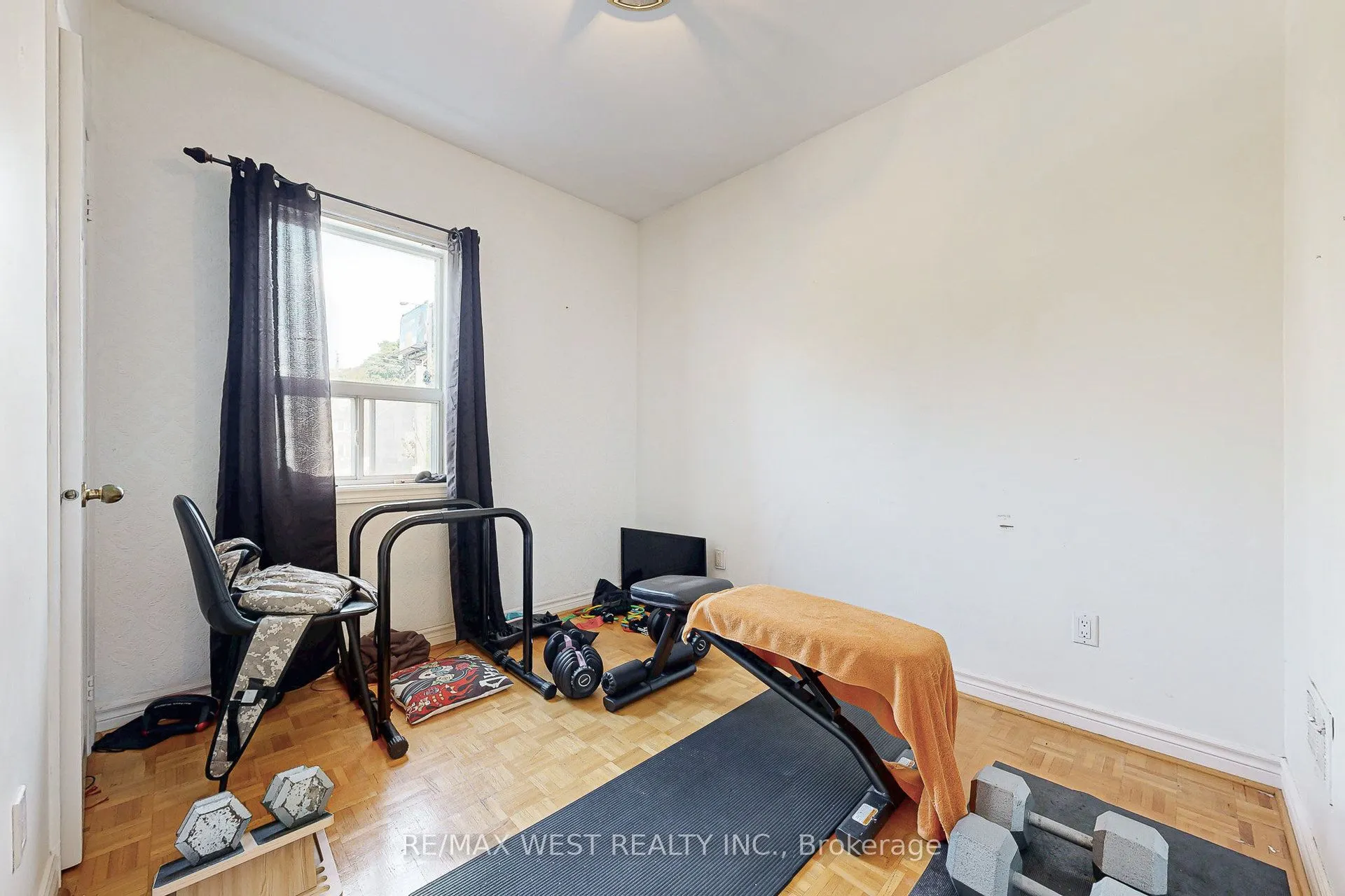 52 Heydon Park Road
