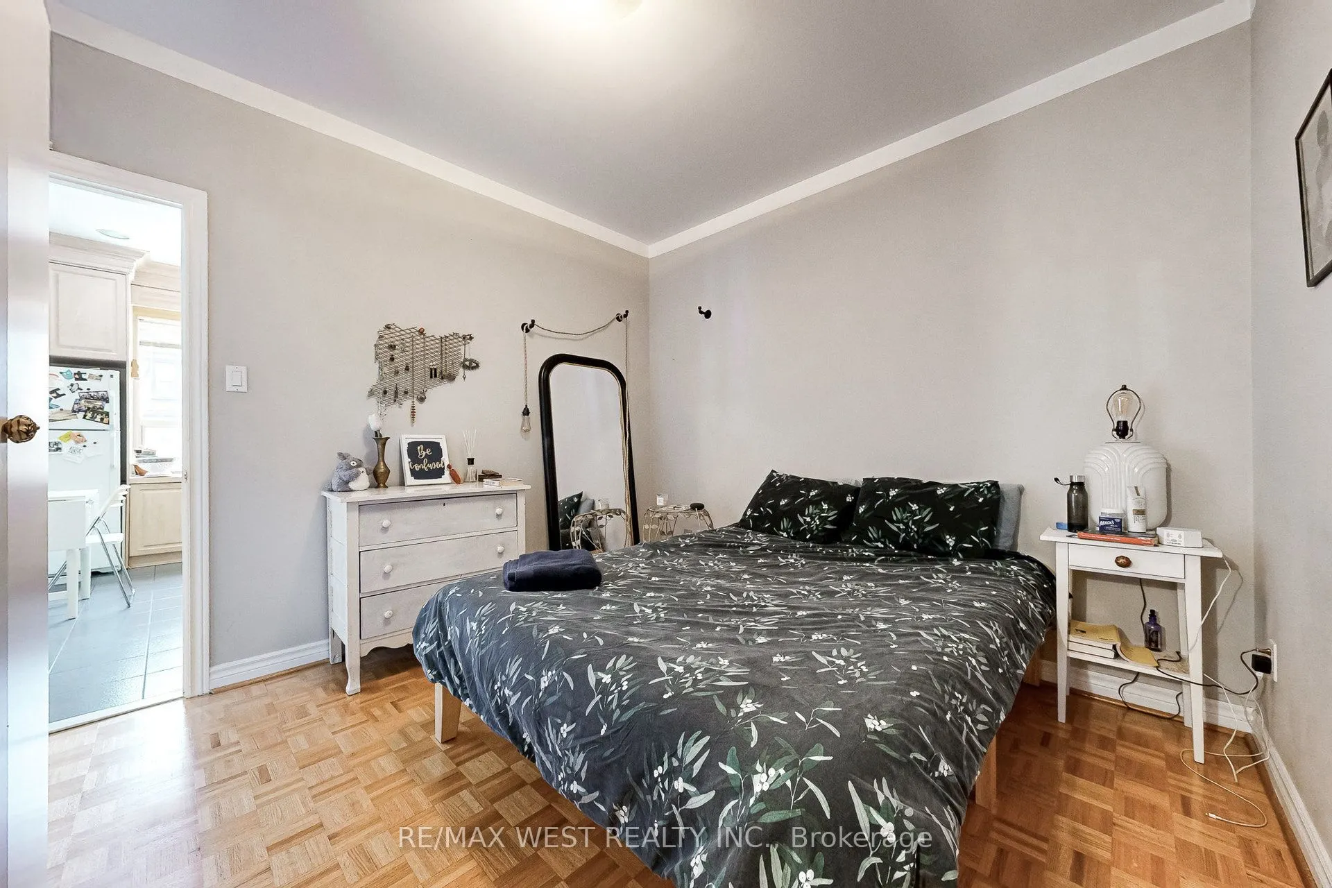 52 Heydon Park Road