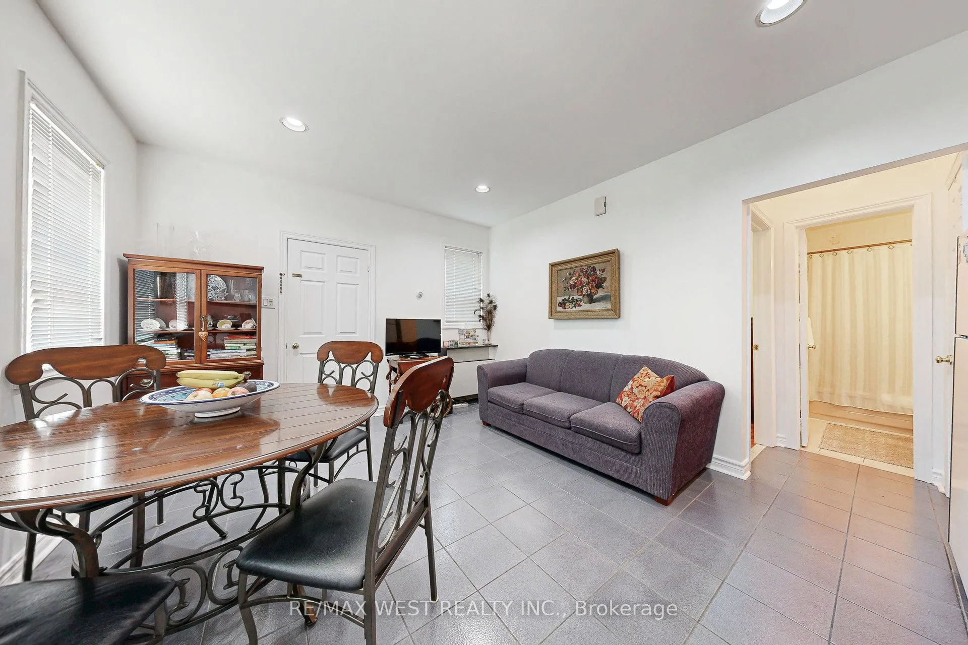 52 Heydon Park Road