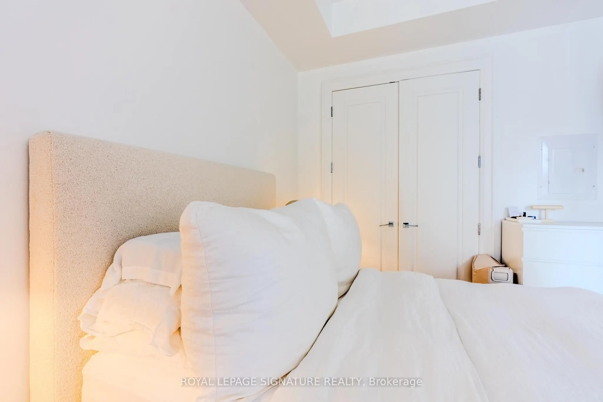 88 Davenport Road, #305