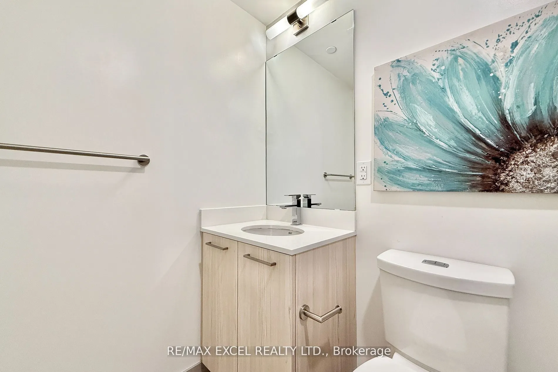 65 Mutual Street, #2105