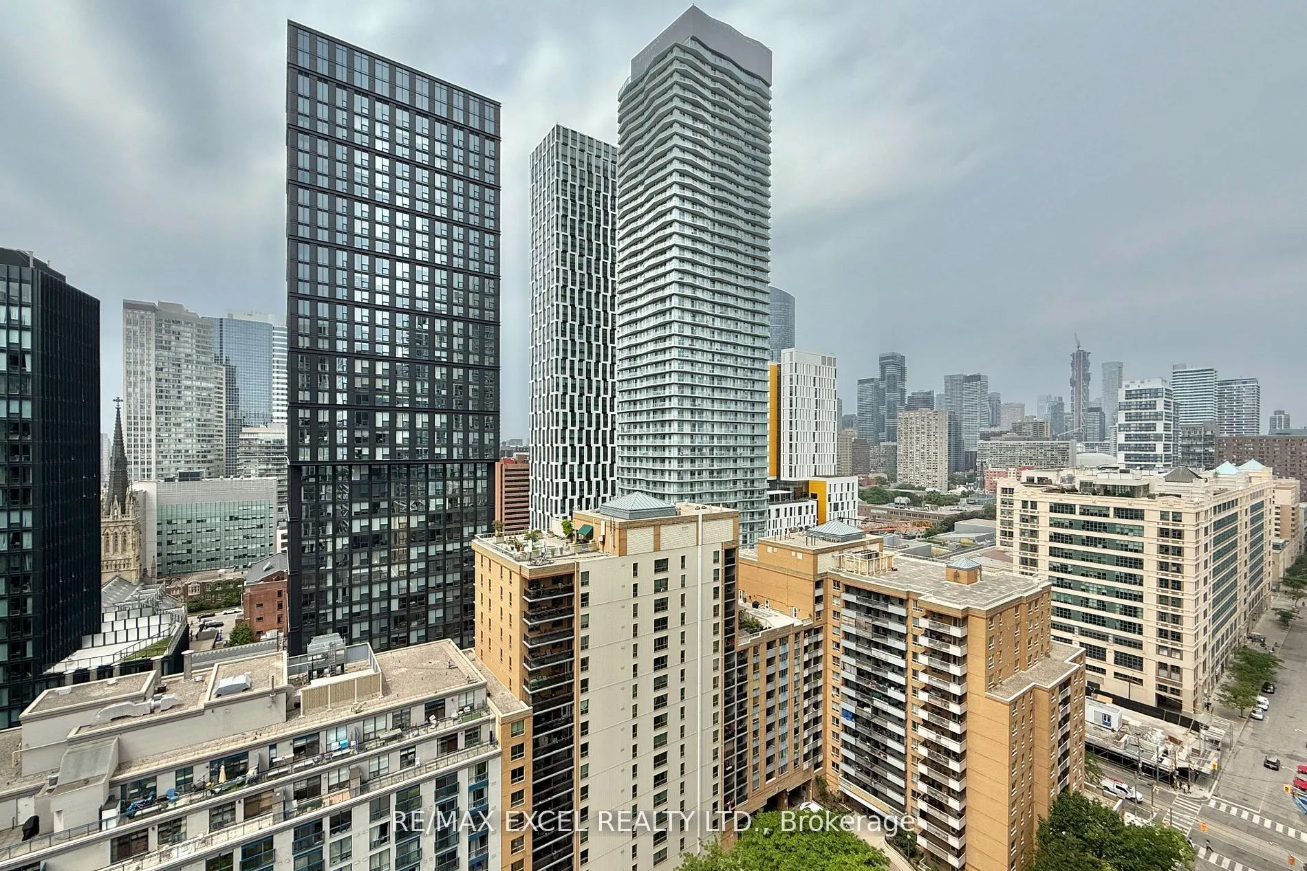 65 Mutual Street, #2105