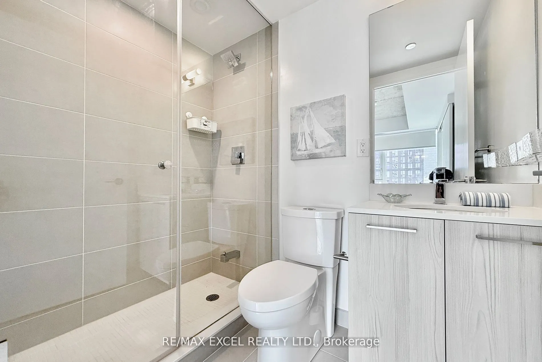 65 Mutual Street, #2105