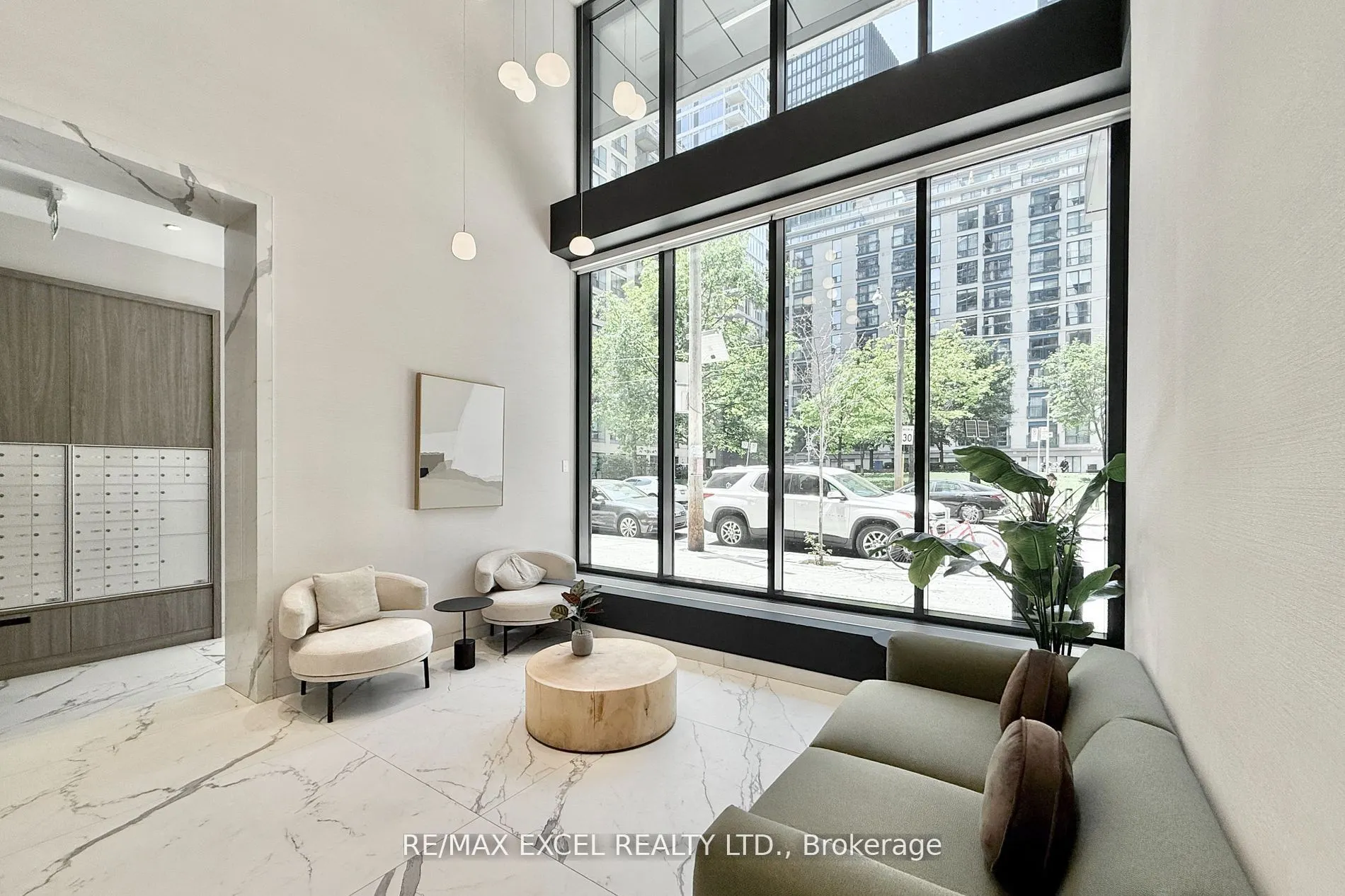 65 Mutual Street, #2105