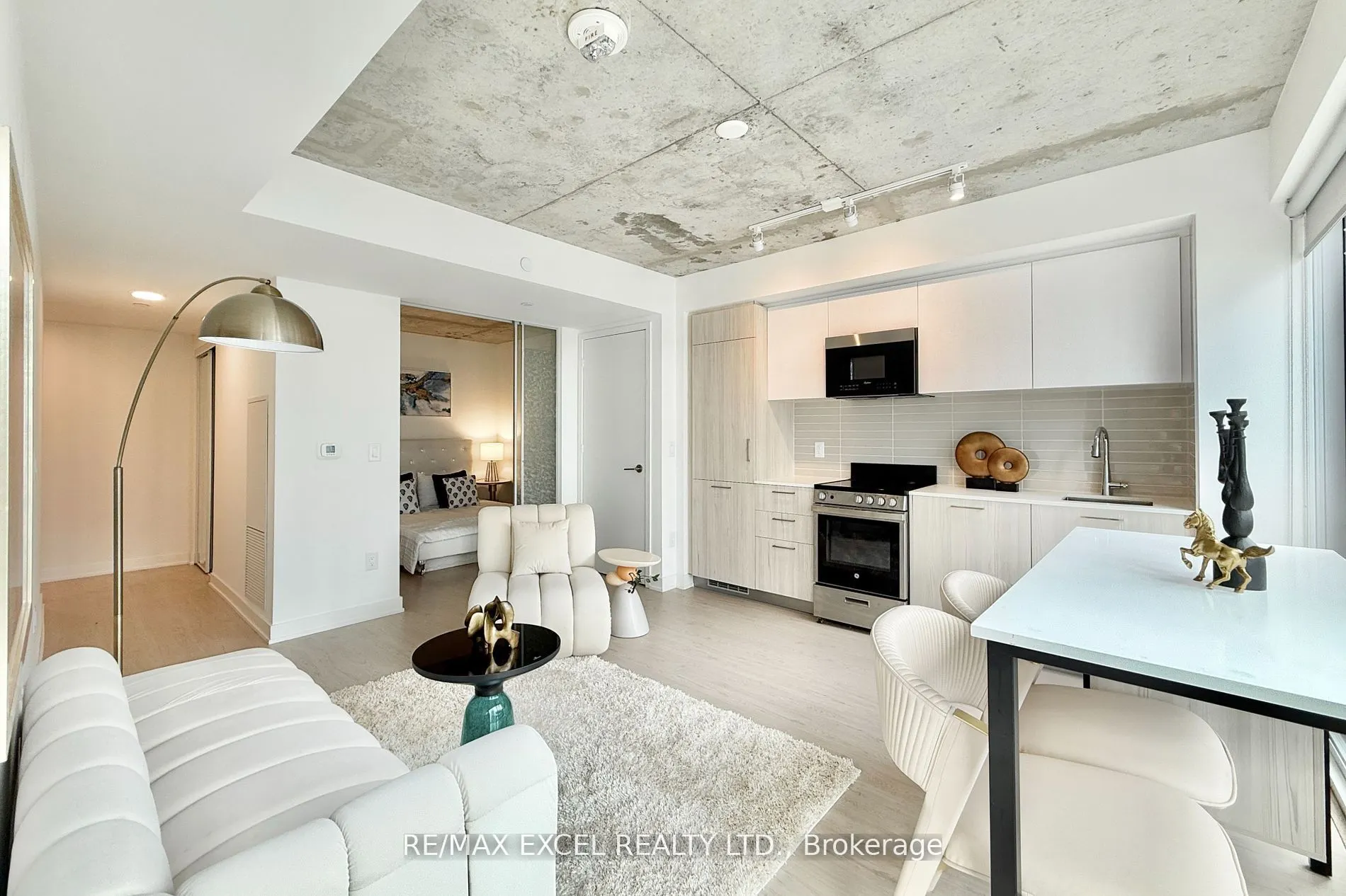 65 Mutual Street, #2105