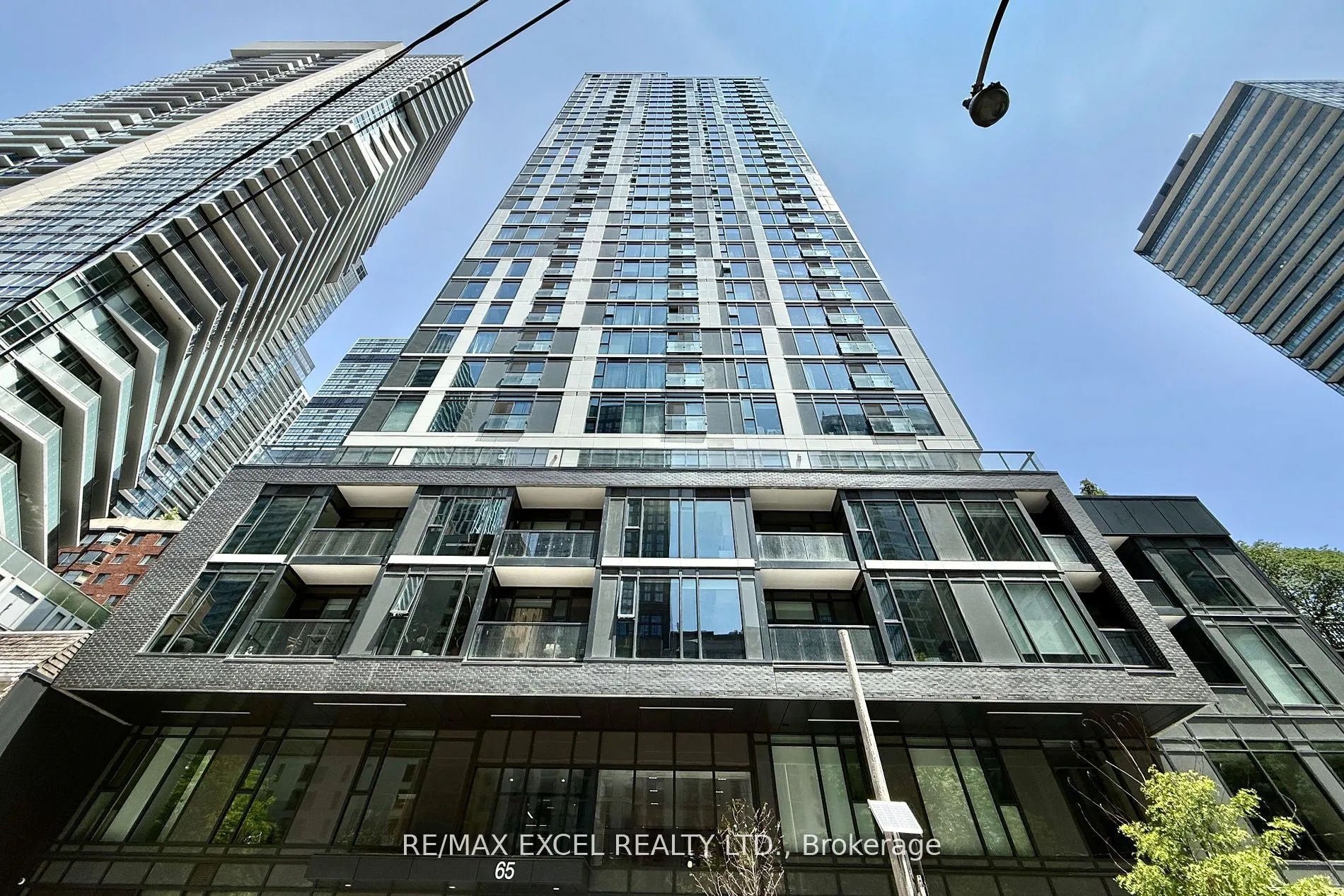 65 Mutual Street, #2105