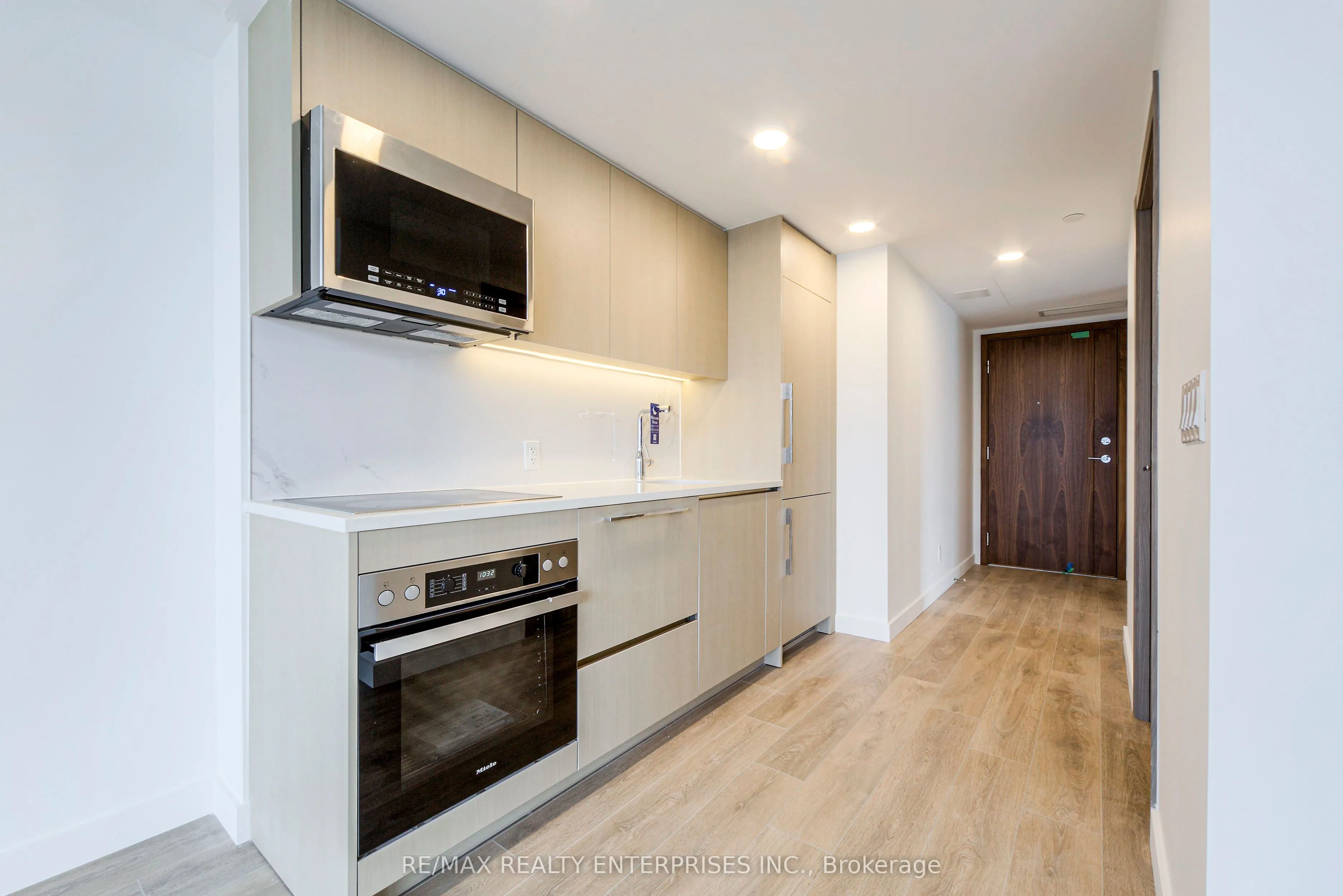 38 Widmer Street, #1901