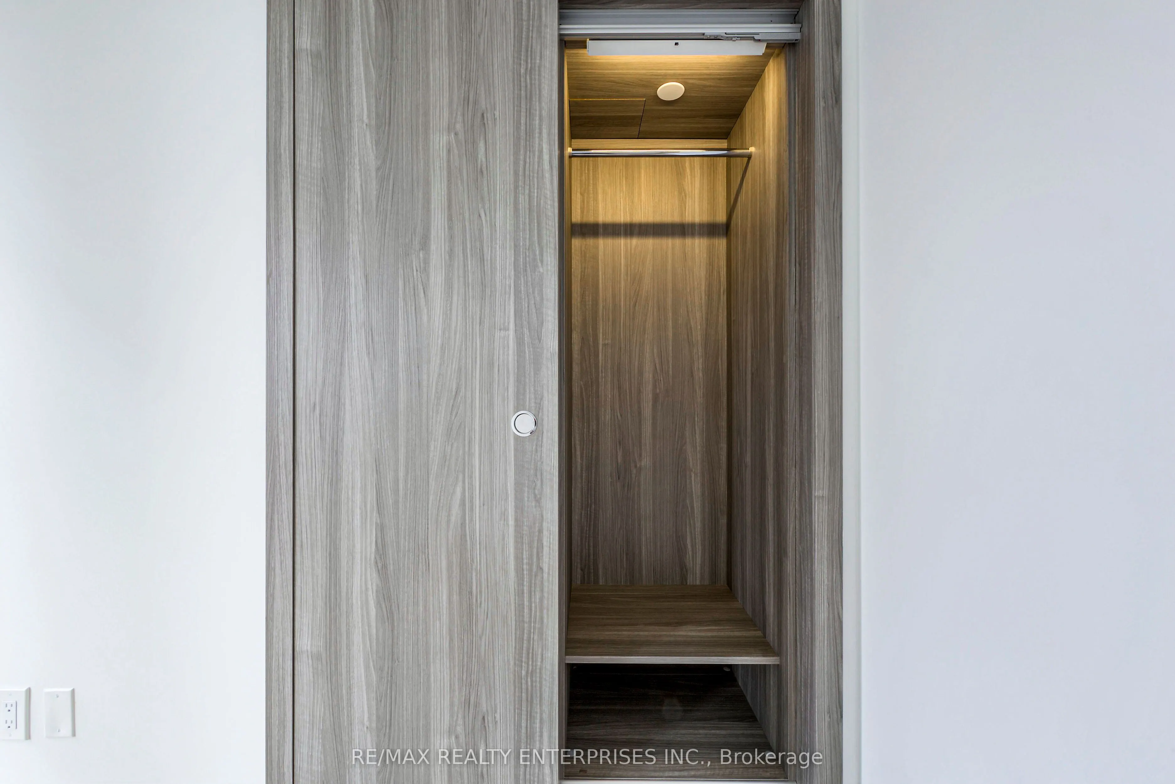 38 Widmer Street, #1901