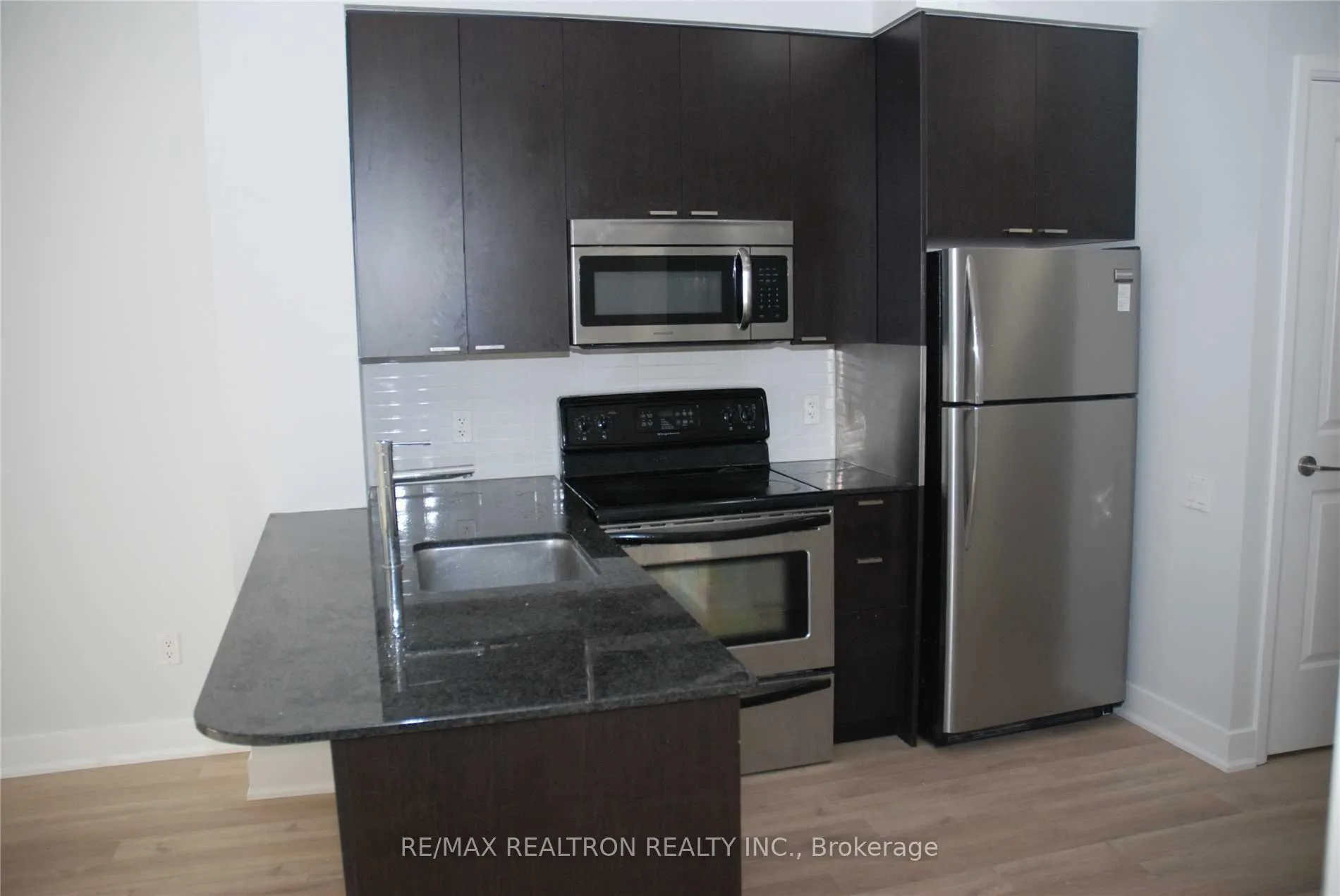 23 Sheppard Avenue E, #2201