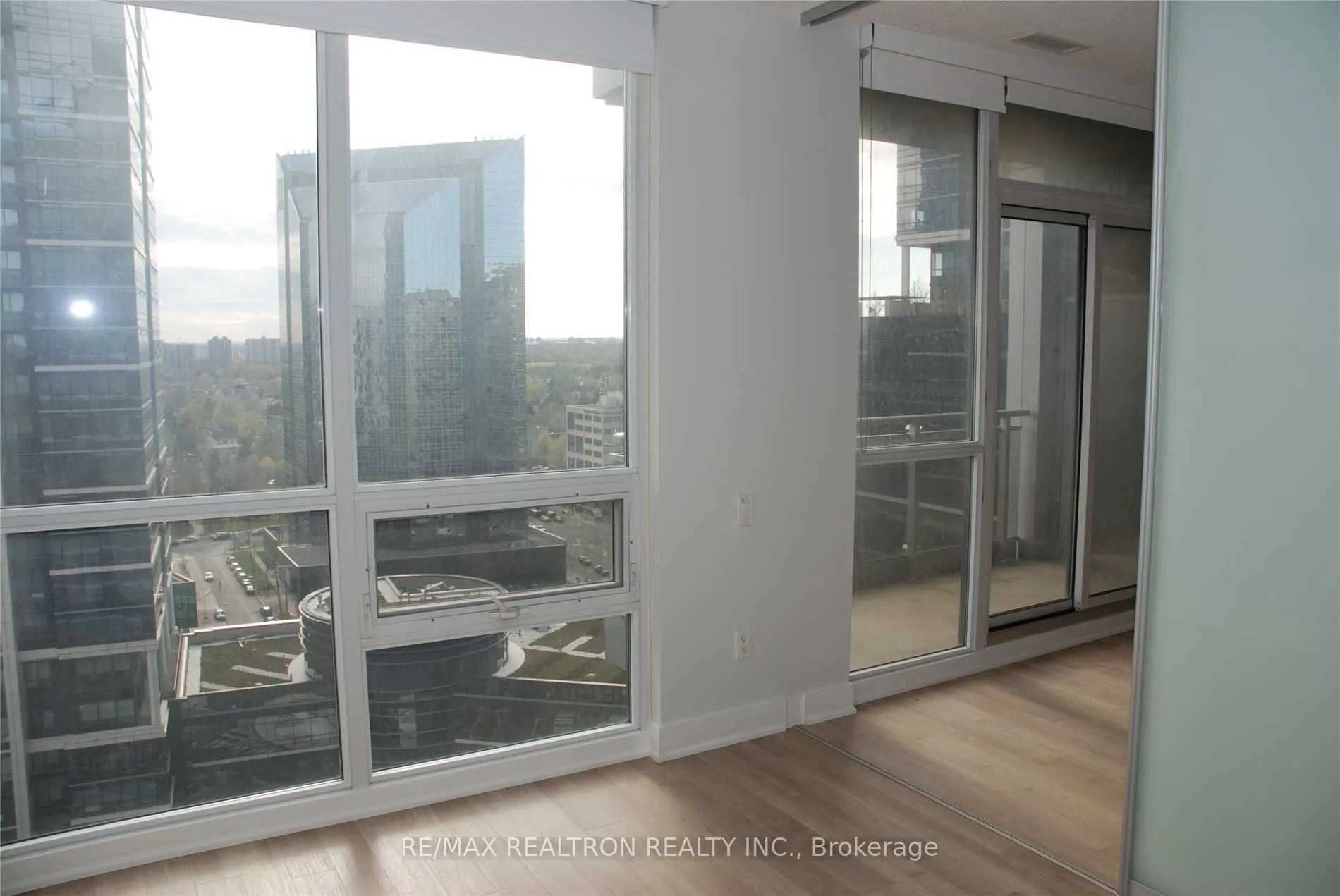 23 Sheppard Avenue E, #2201