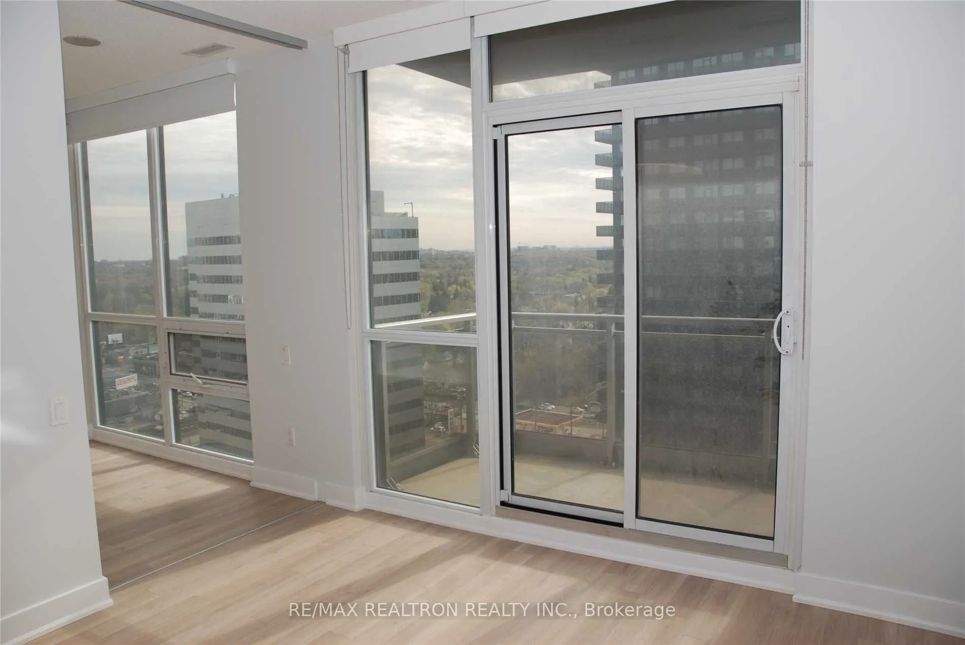 23 Sheppard Avenue E, #2201