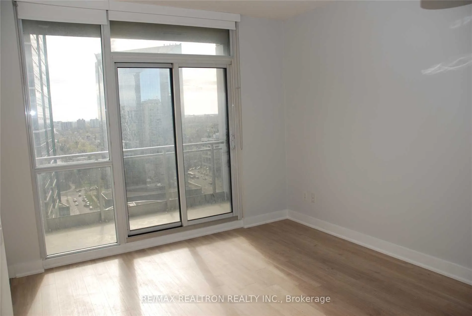 23 Sheppard Avenue E, #2201